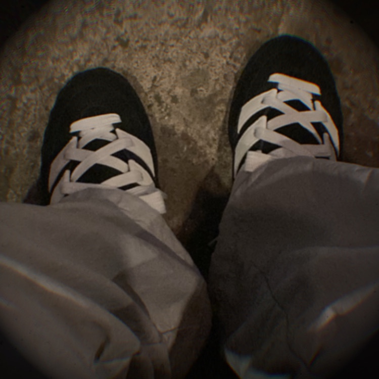 Adidas Adimatic Core Black Crystal White 착용 스타일