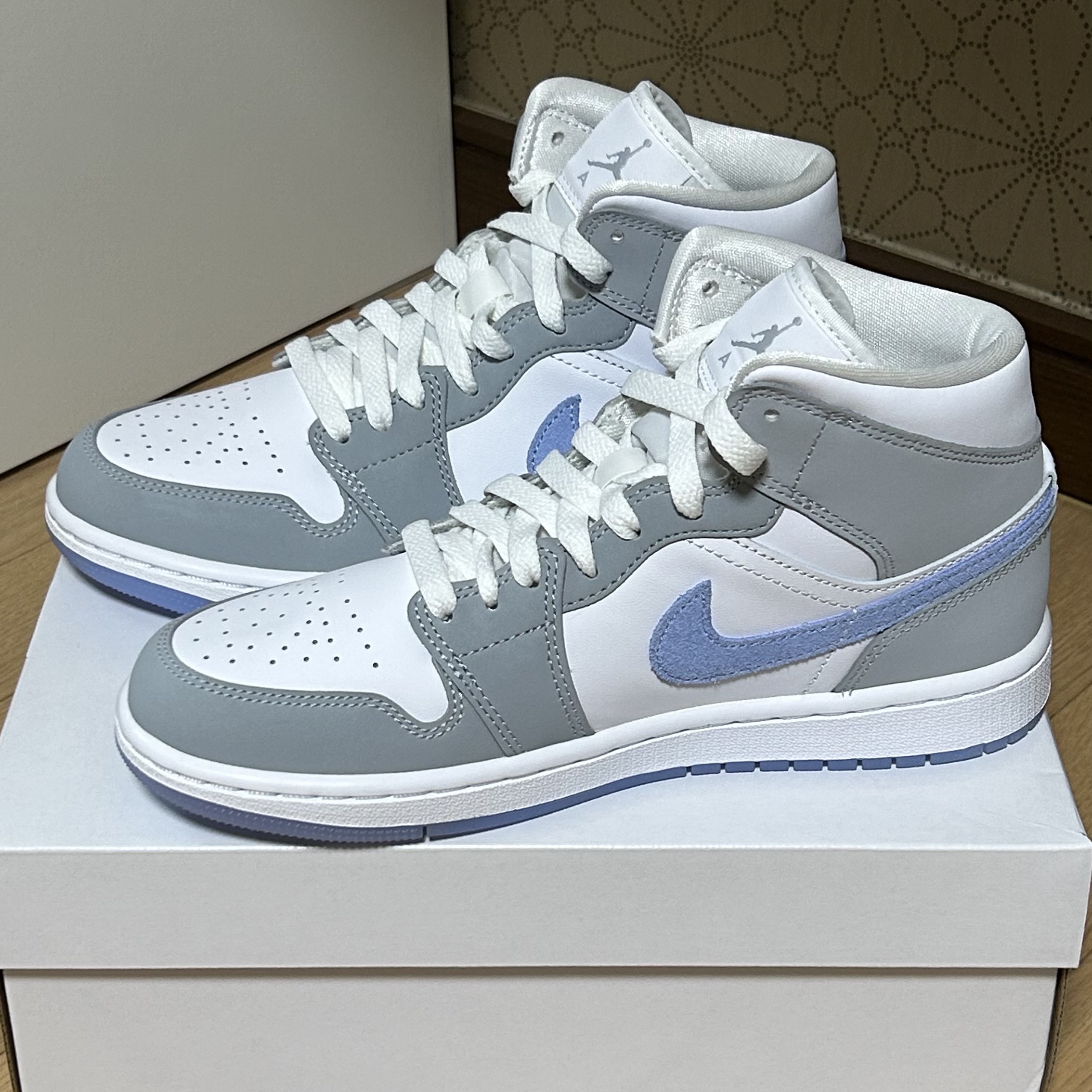 (W) Jordan 1 Mid Wolf Grey 착용 스타일