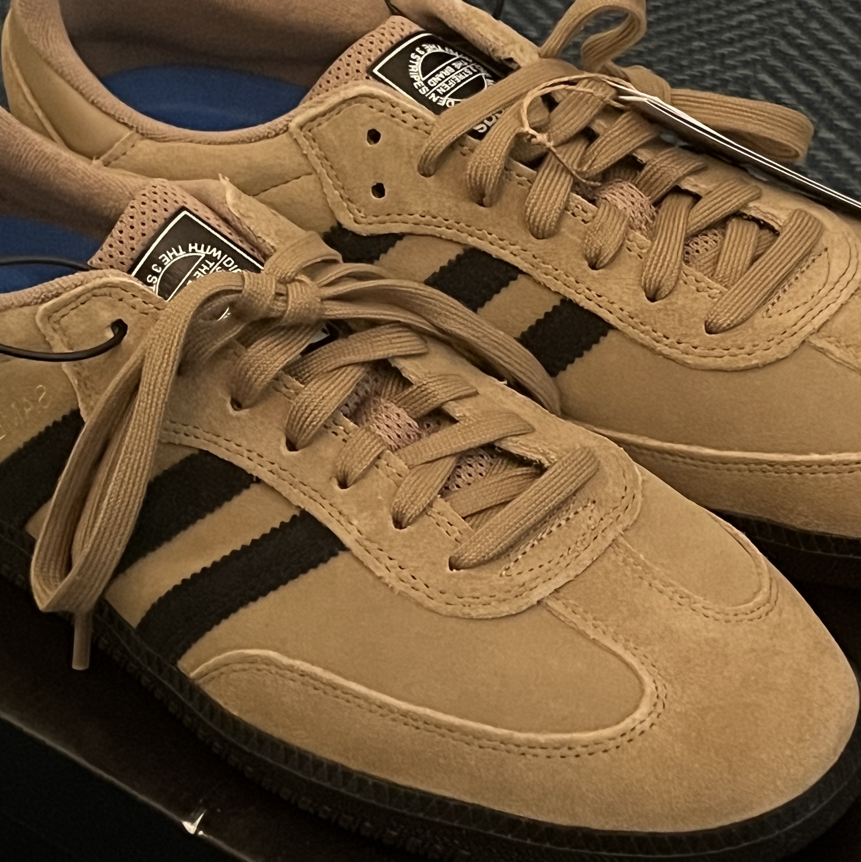 Adidas Samba ADV Cardboard 착용 스타일
