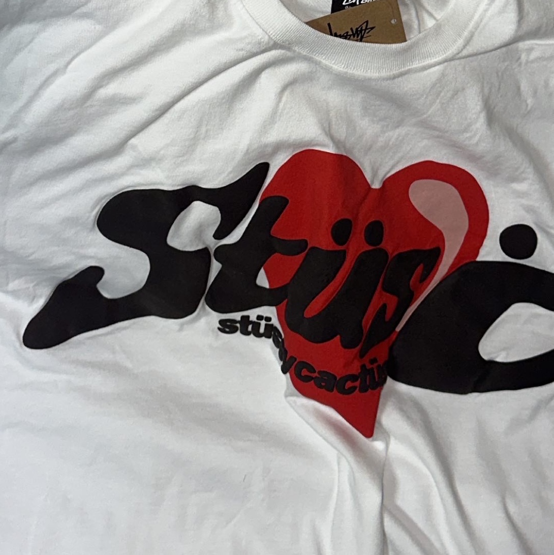 Stussy x Cactus Plant Flea Market Heart T-Shirt 착용 스타일