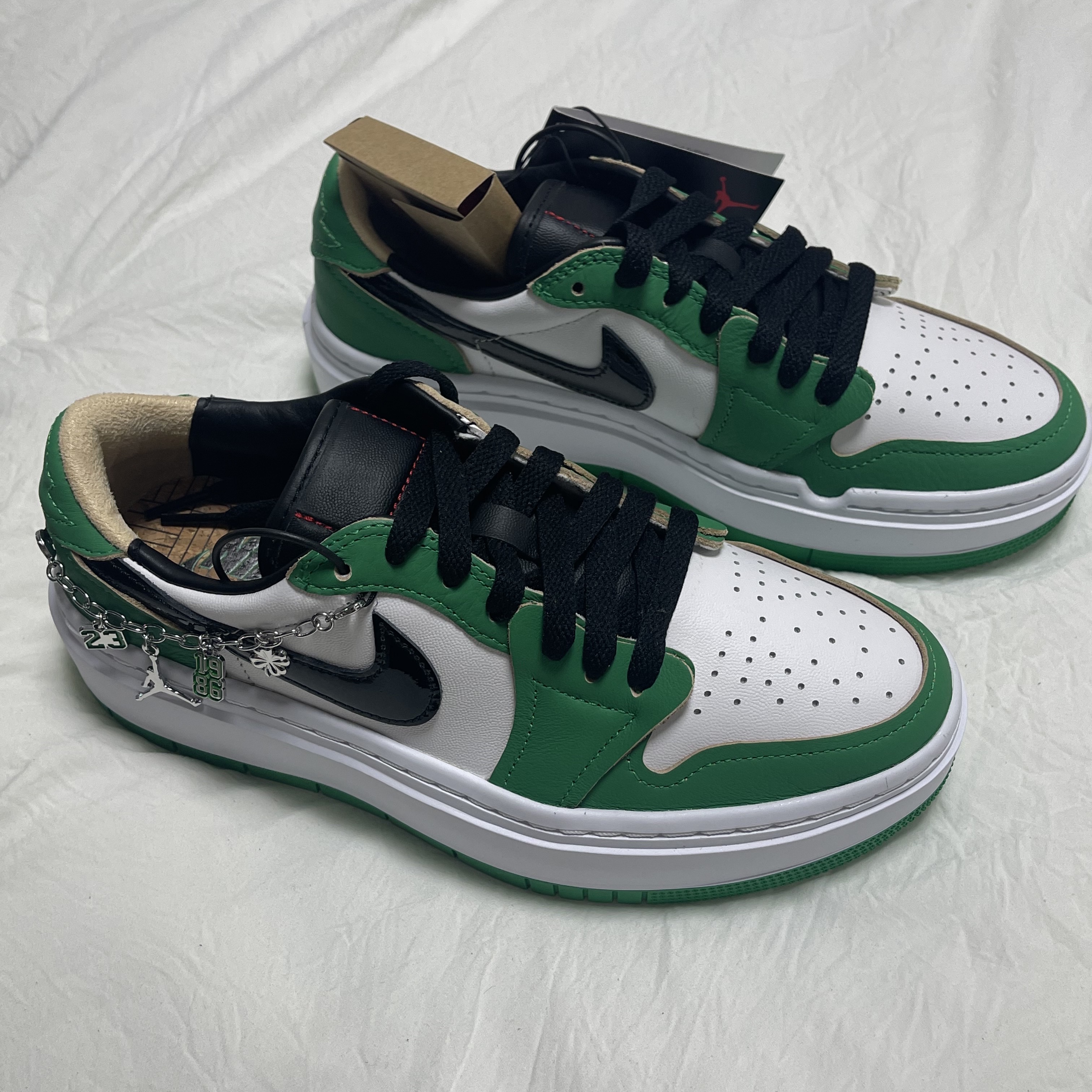 (W) Jordan 1 Elevate Low SE Lucky Green 착용 스타일 - 3