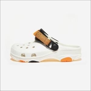 Crocs All Terrain Clog White Multi 착용 스타일