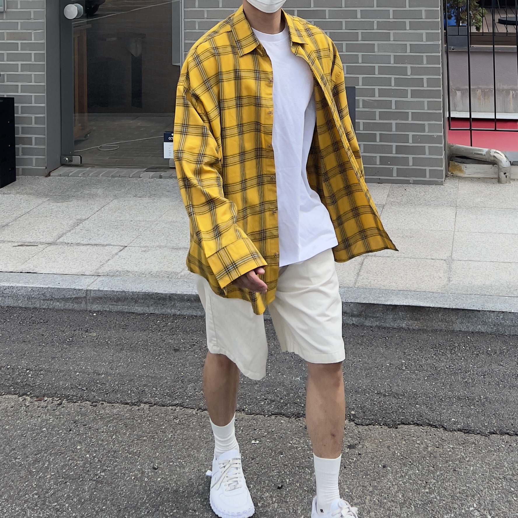 Nike x Jacquemus J Force 1 Low LX SP White 착용 스타일 - 2