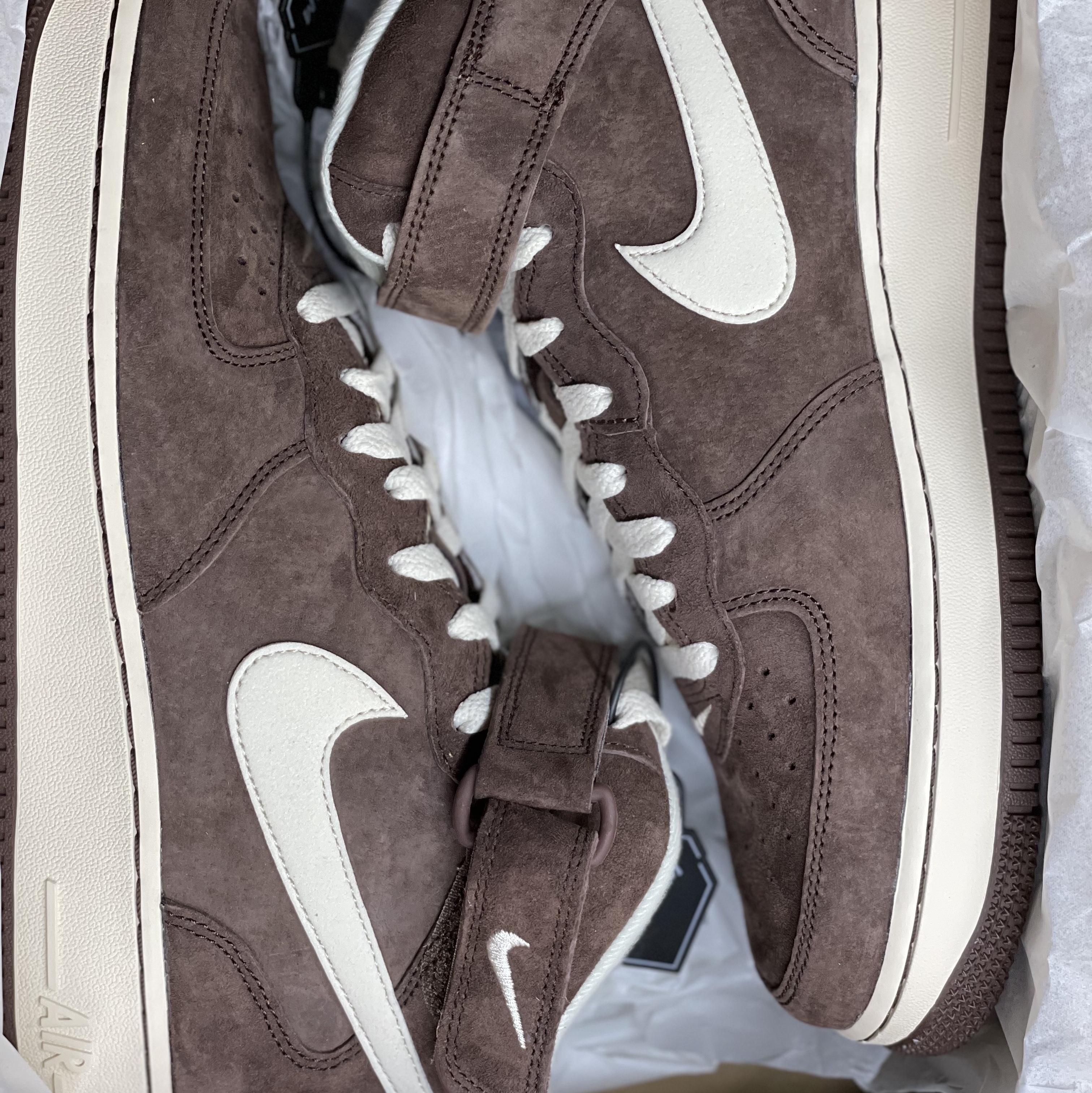 Nike Air Force 1 Mid '07 QS Chocolate 착용 스타일