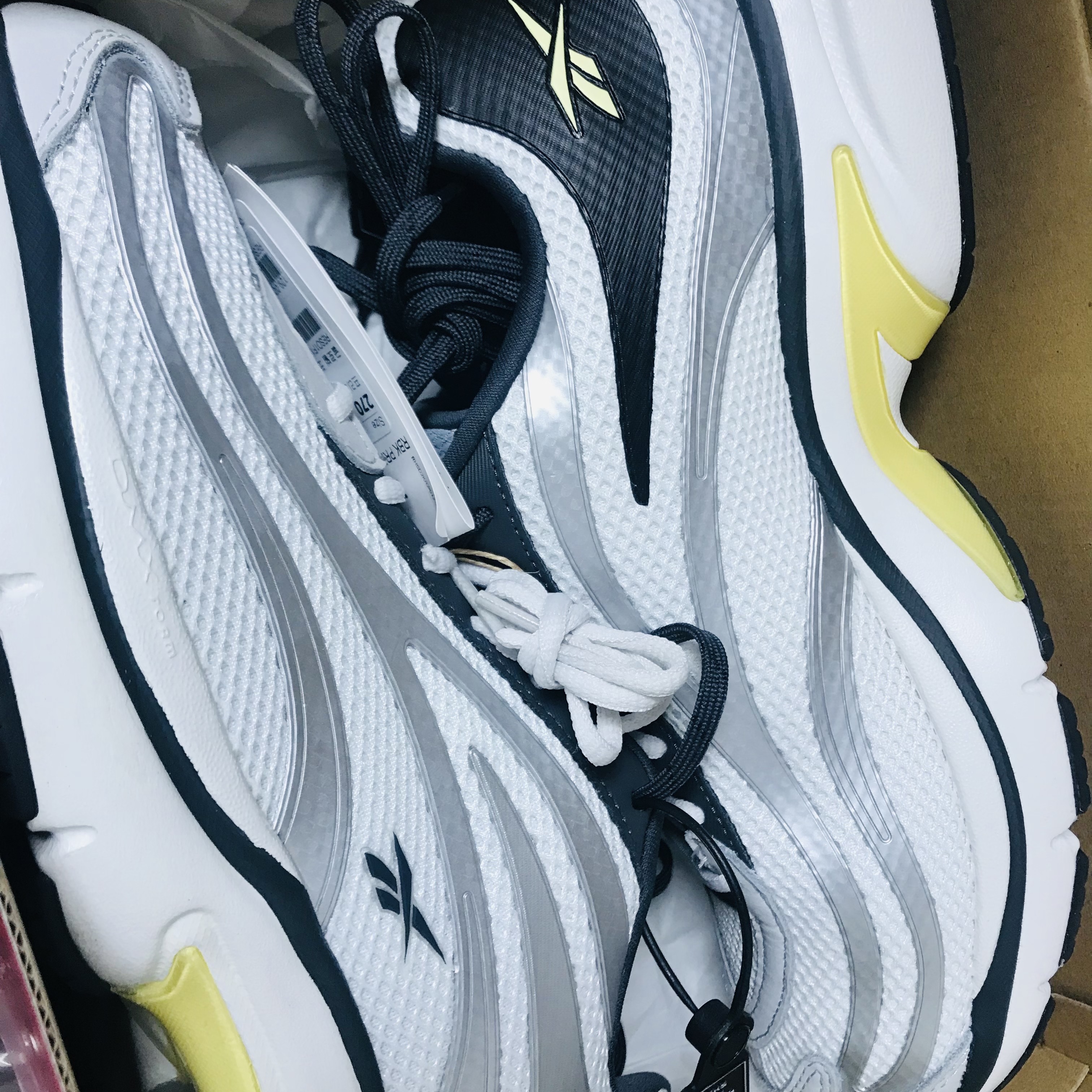 Reebok x Liful Premier Pump Paris Grey 착용 스타일