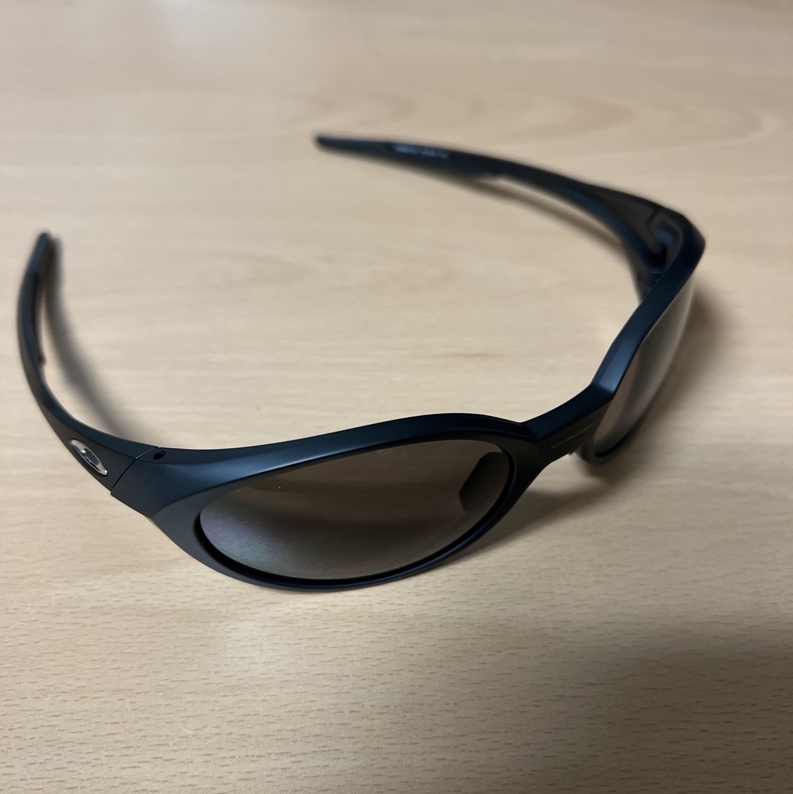 Oakley Eye Jacket Redux Matte Black Frame Prizm Grey Lenses High Bridge Fit 착용 스타일 - 1