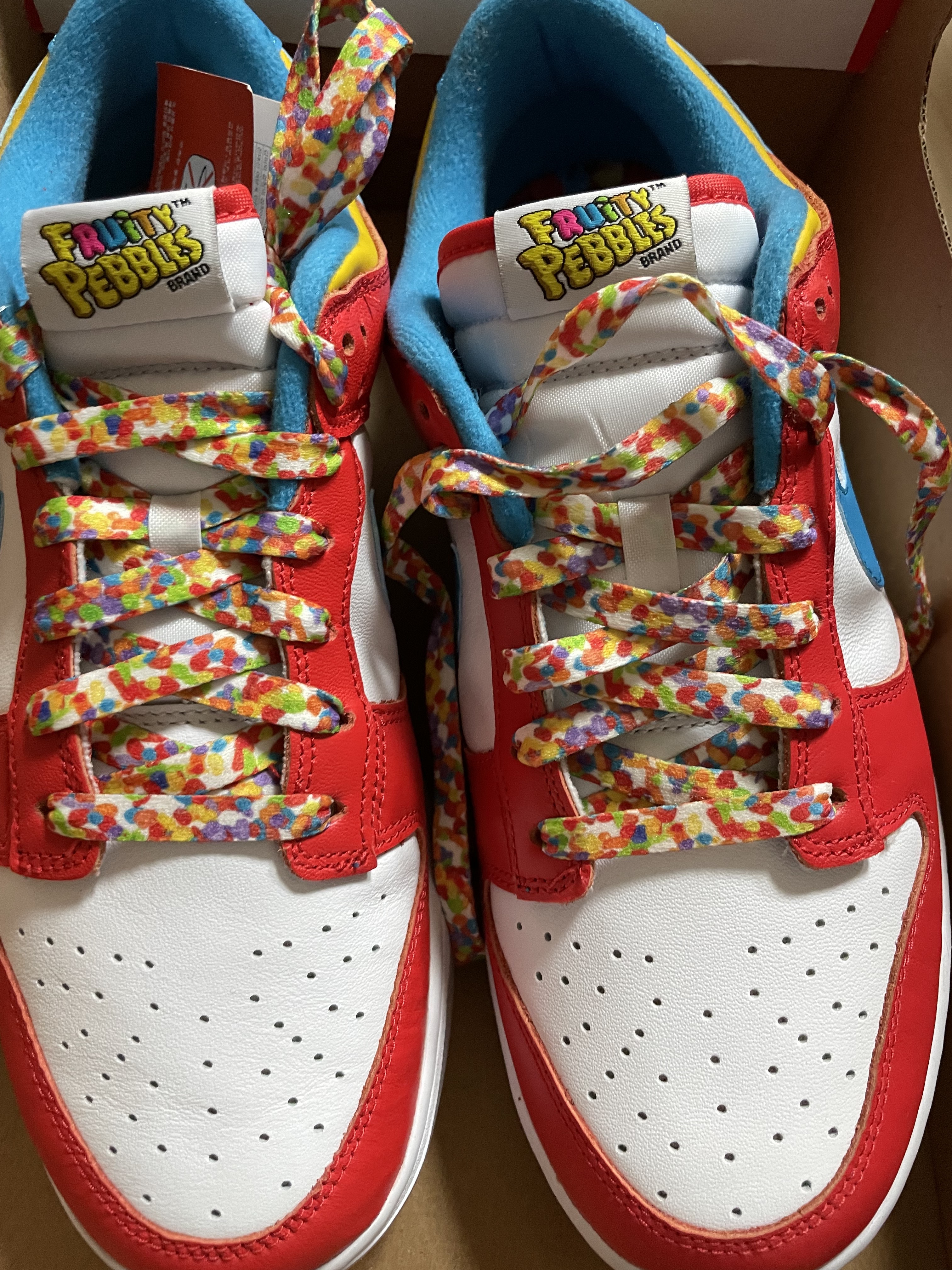 Nike x LeBron James x Fruity Pebbles Dunk Low QS Habanero Red 착용 스타일
