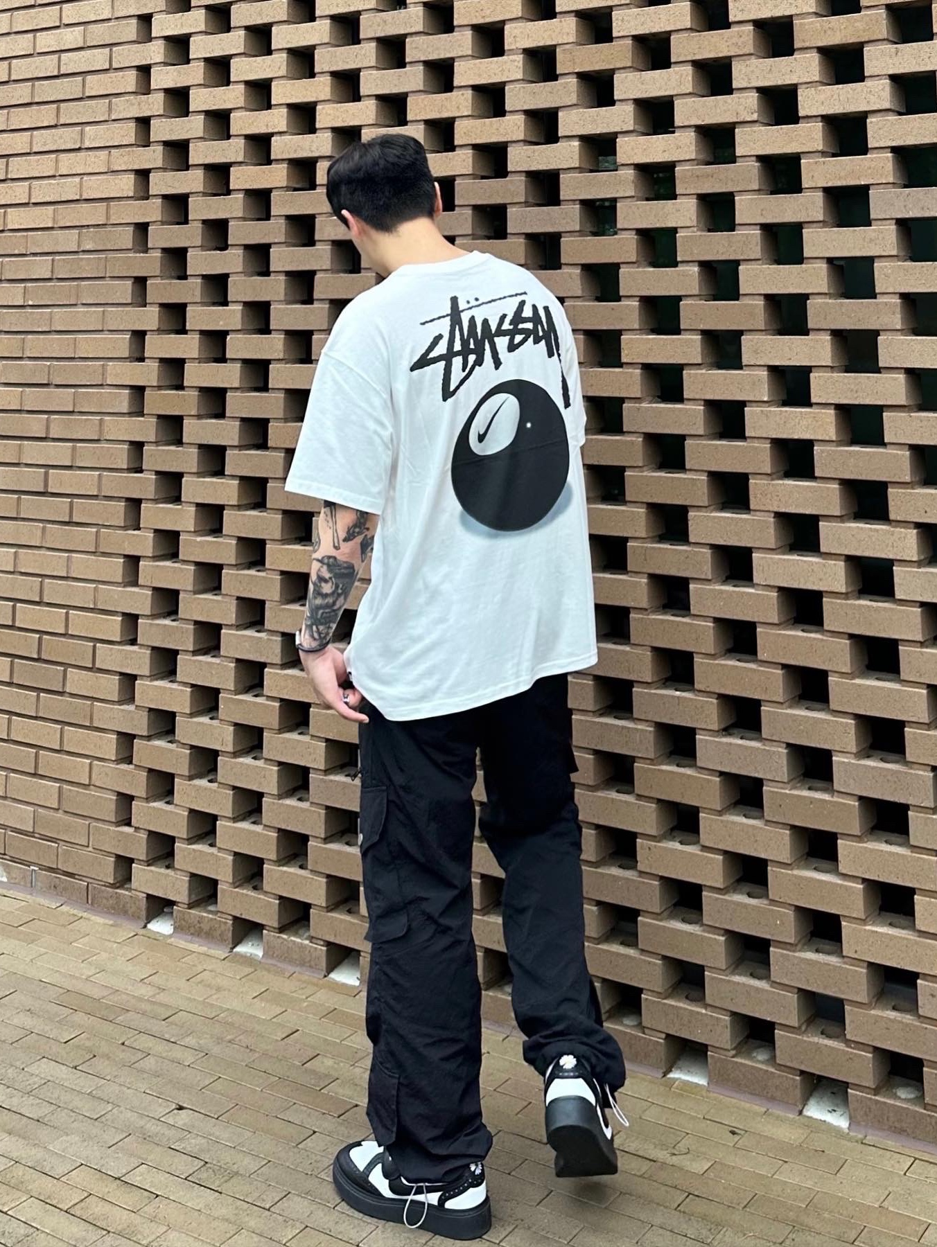 Nike x Stussy NRG FL SS 8 Ball T-Shirt White (DO9322-100), Nike x Peaceminusone Kwondo1 Black and White 착용 스타일