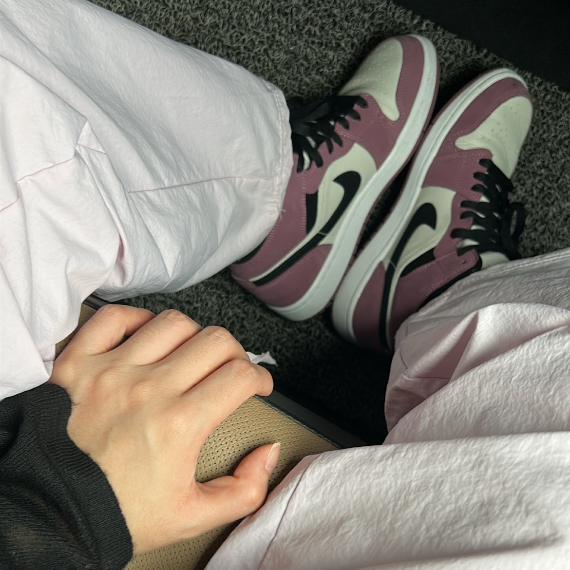 (W) Jordan 1 Mid SE Light Mulberry 착용 스타일