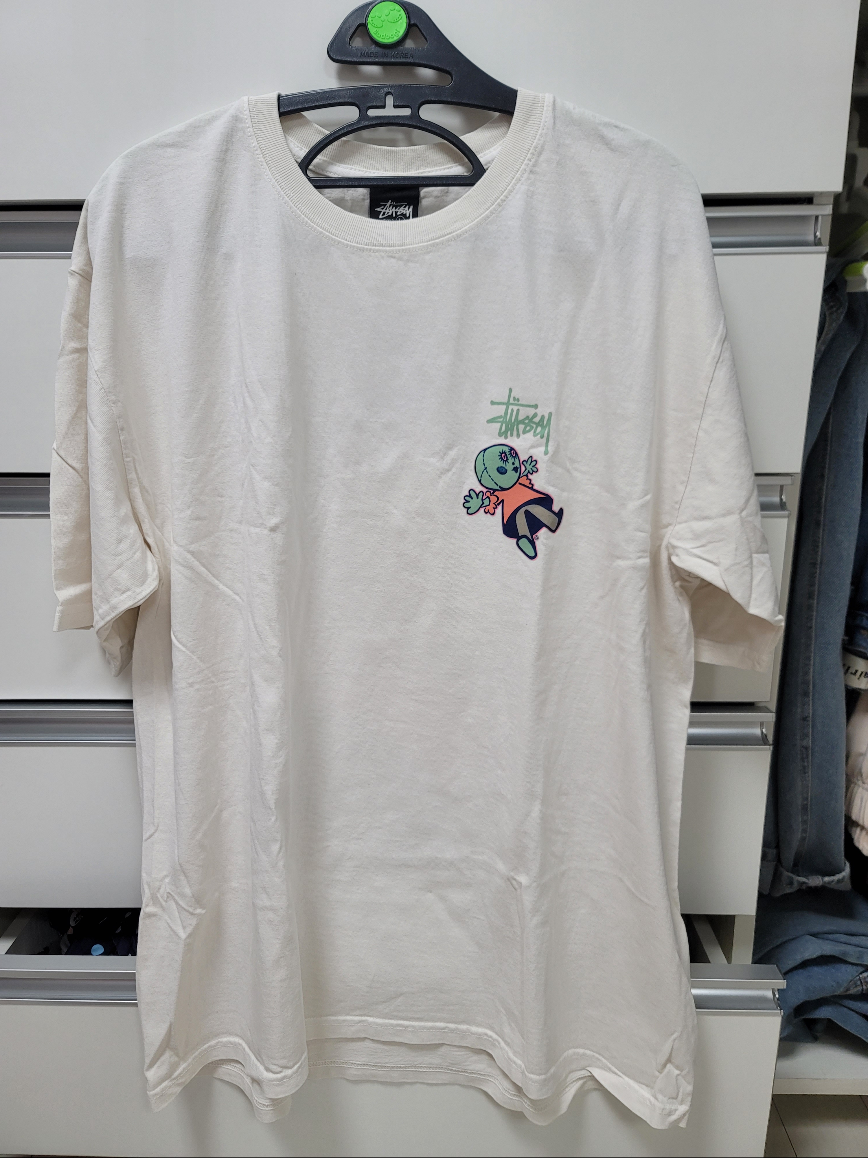 Stussy Dollie Pigment Dyed T-Shirt Natural 착용 스타일