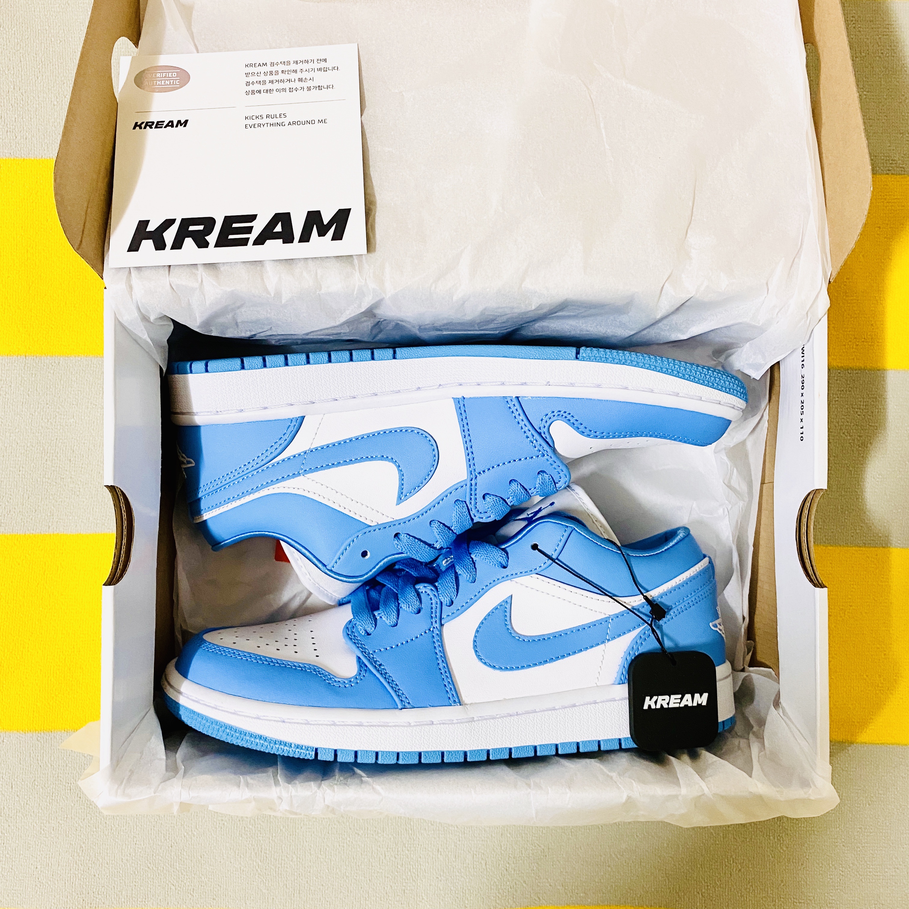 (W) Jordan 1 Low UNC University Blue 착용 스타일 - 4