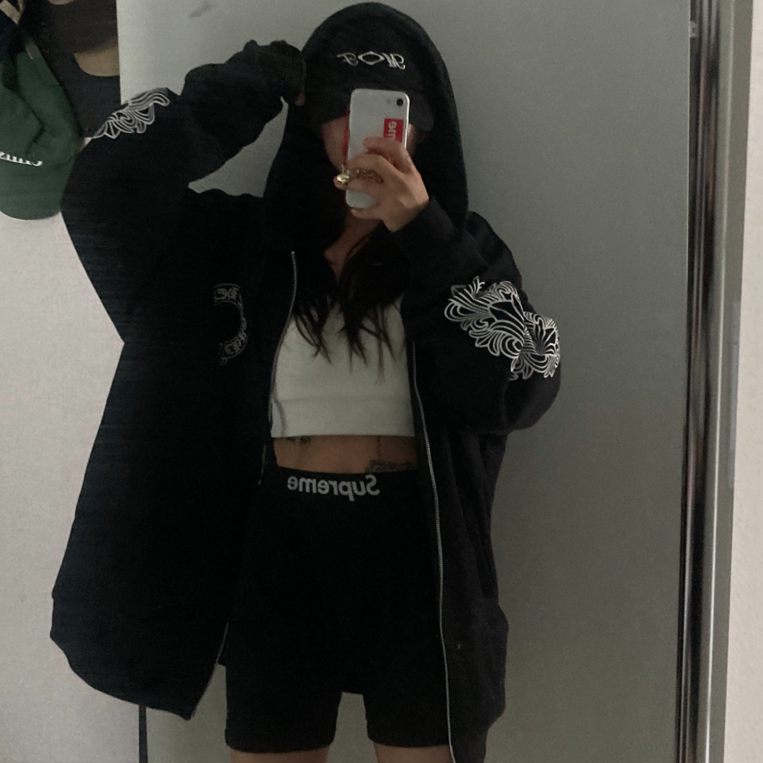Chrome Hearts Horseshoe Floral Fleece Zip-Up Hoodie Black, Supreme Hanes Boxer Briefs Black (4 Pack) 착용 스타일