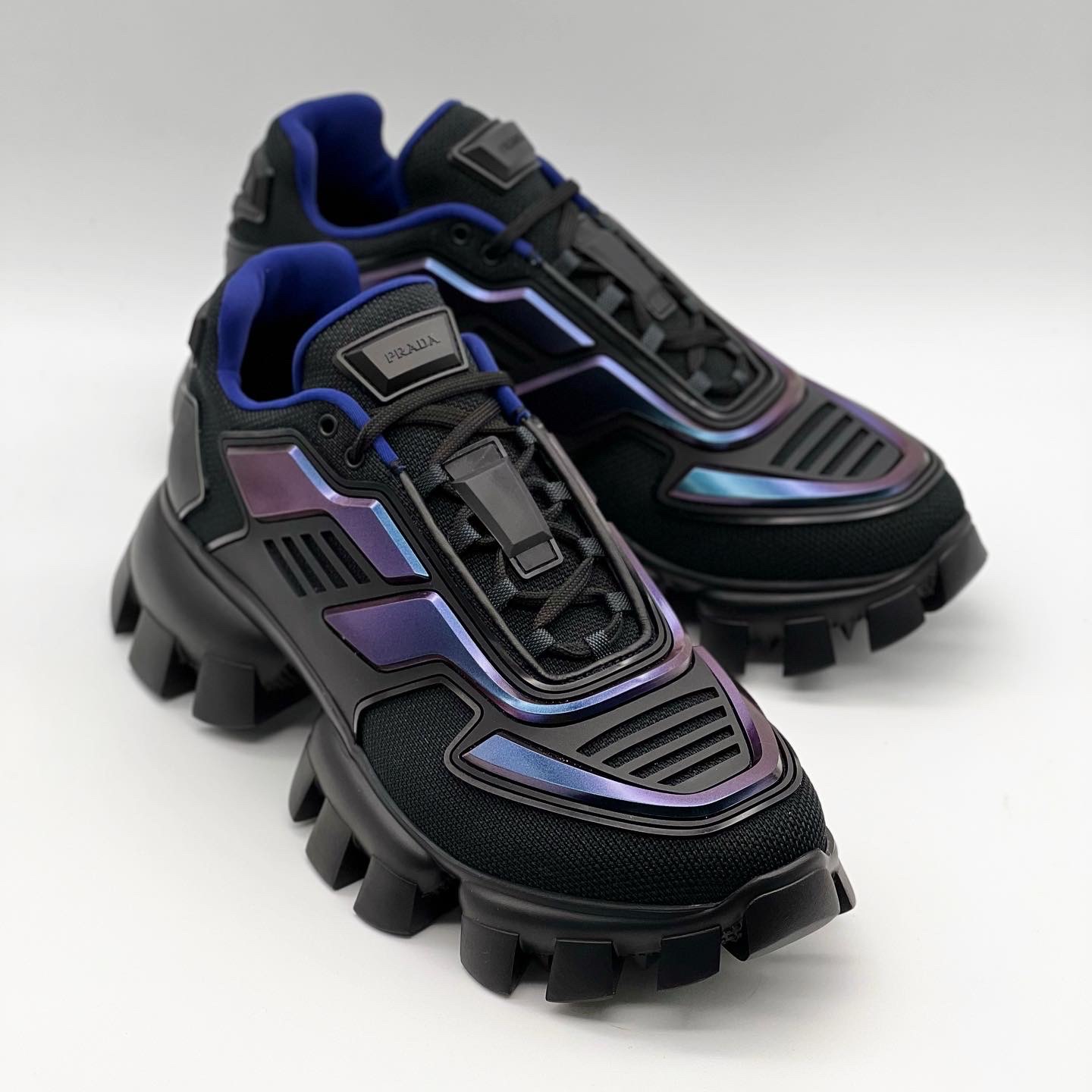 Prada Cloudbust Thunder Sneakers Black 착용 스타일 - 2