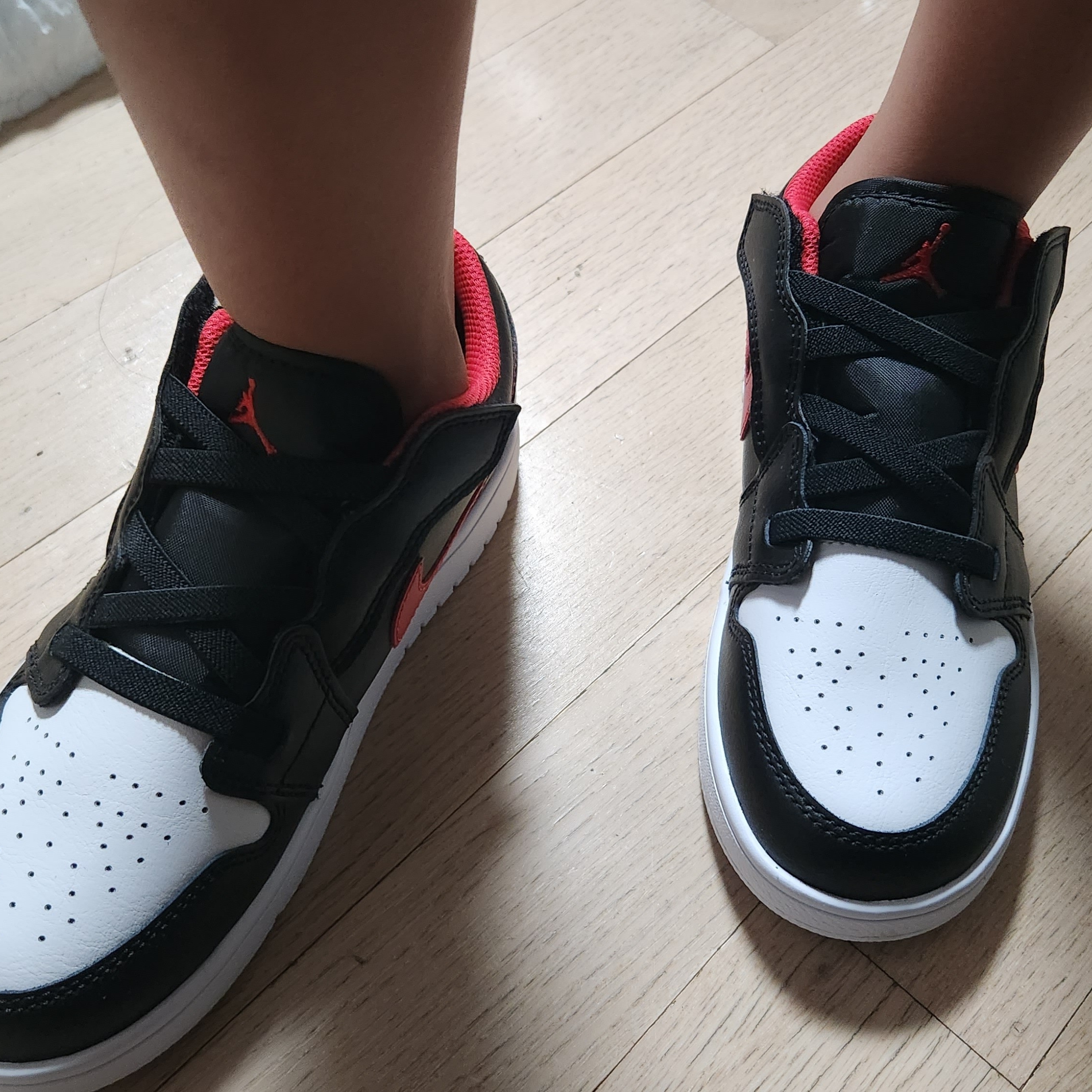 (PS) Jordan 1 Low Alt Black Fire Red 착용 스타일 - 2