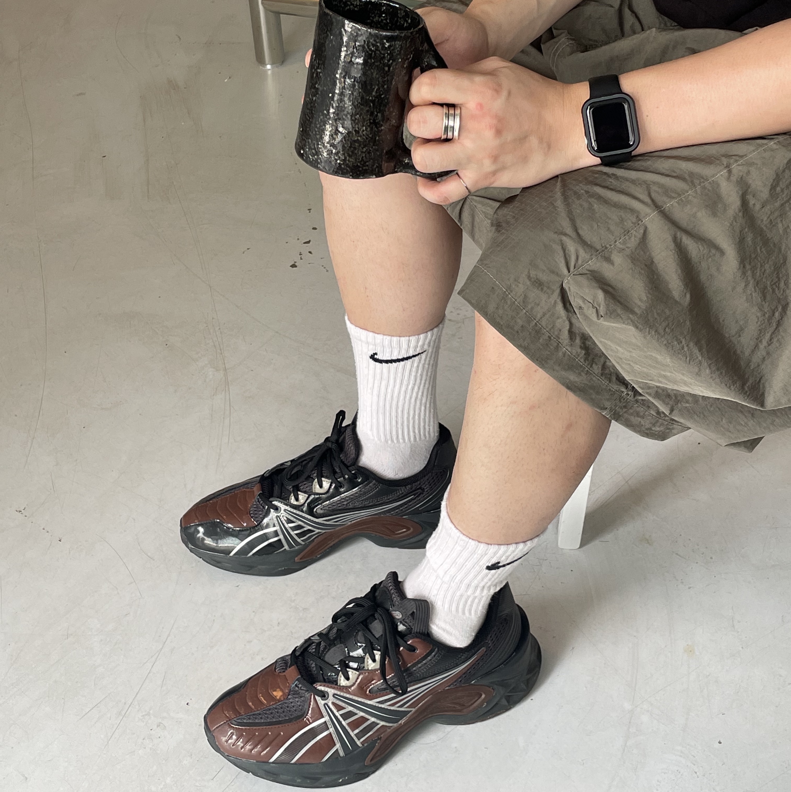 Asics HN2-S Protoblast Chocolate Brown 착용 스타일