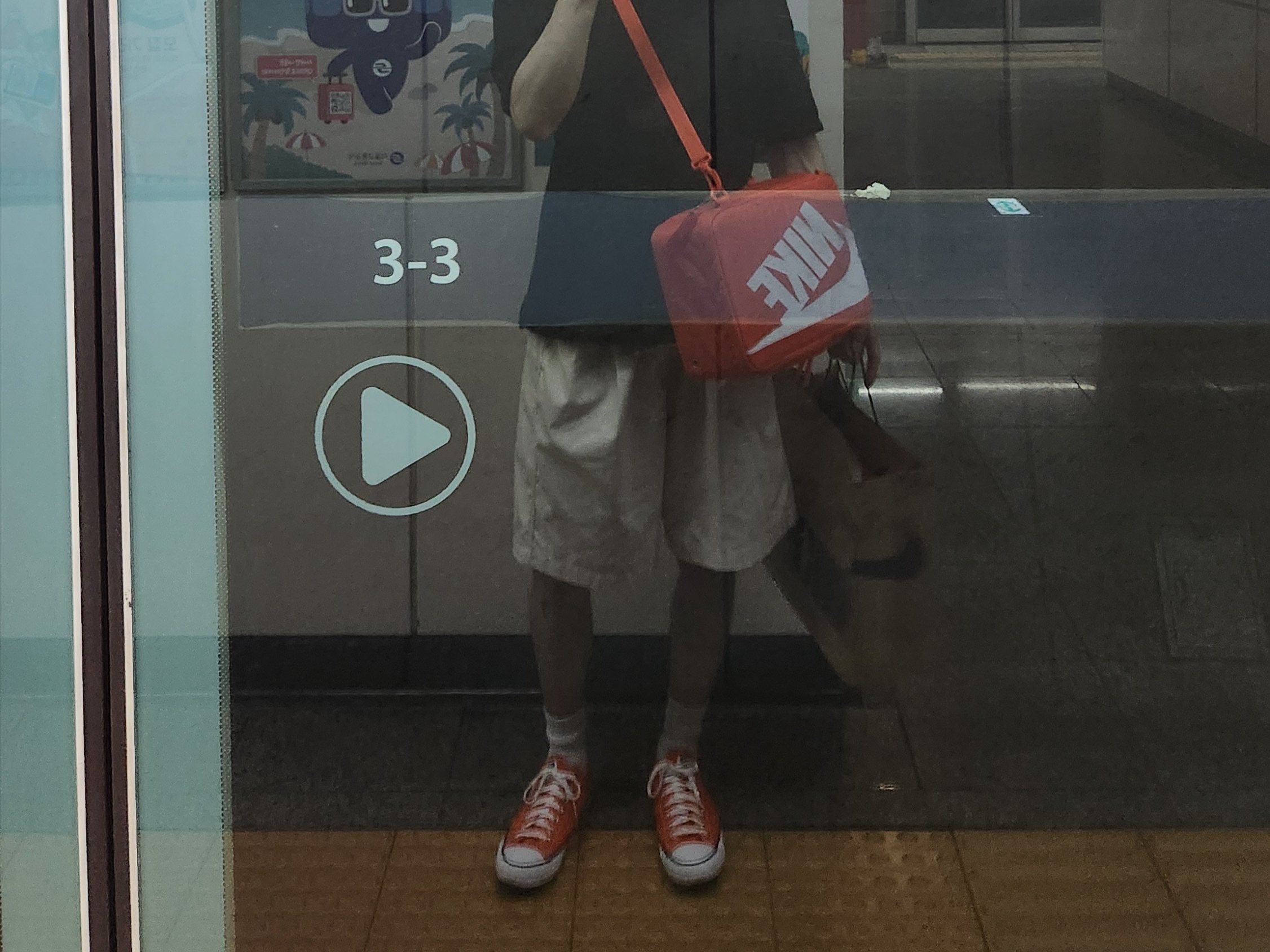Nike Shoebox Bag 12L Orange White, Converse Chuck Taylor All Star Ox Orange 착용 스타일
