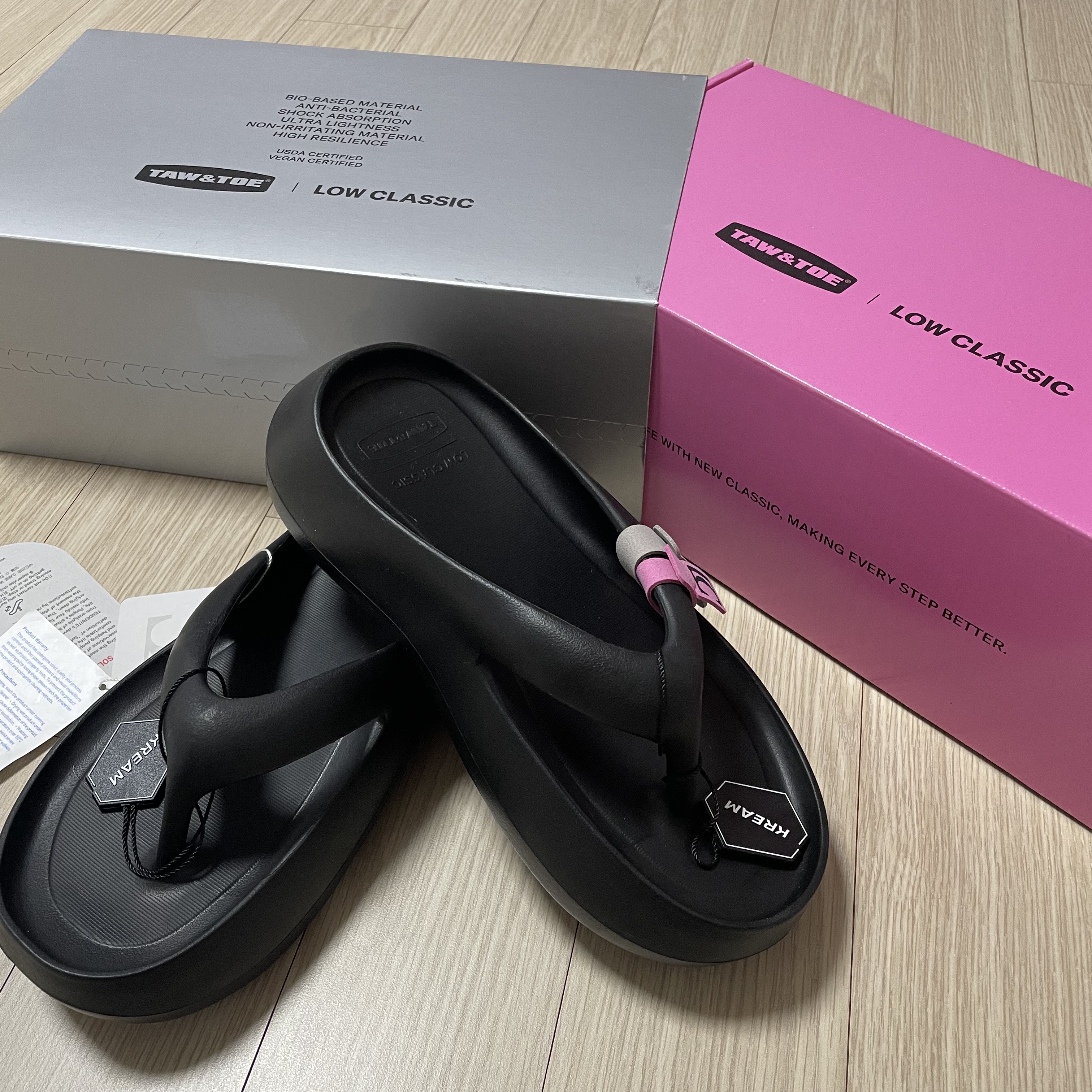 Taw&Toe x Low Classic Platform Flip Flop Black 착용 스타일