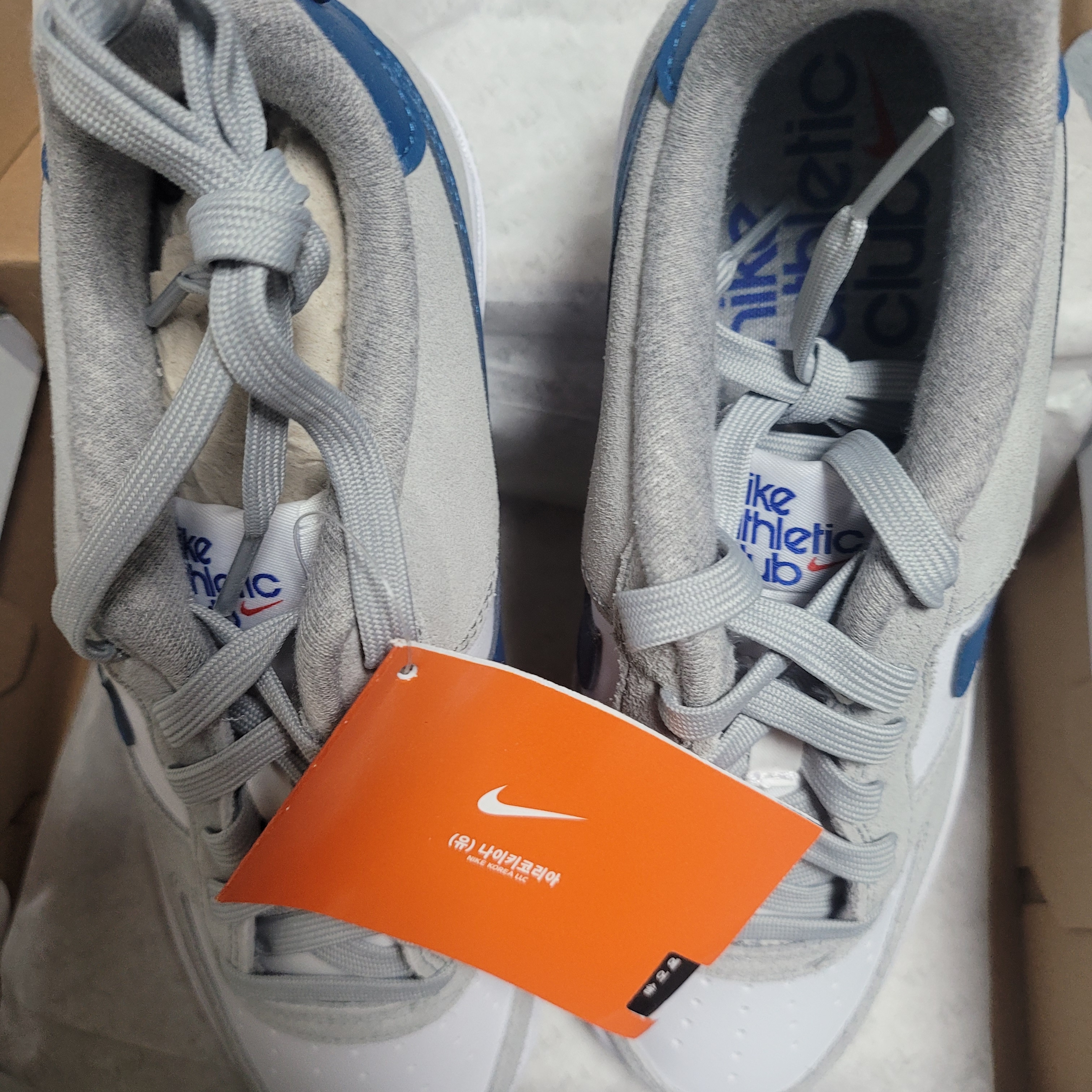 (GS) Nike Air Force 1 LV8 Athletic Club Light Smoke Grey Marina 착용 스타일