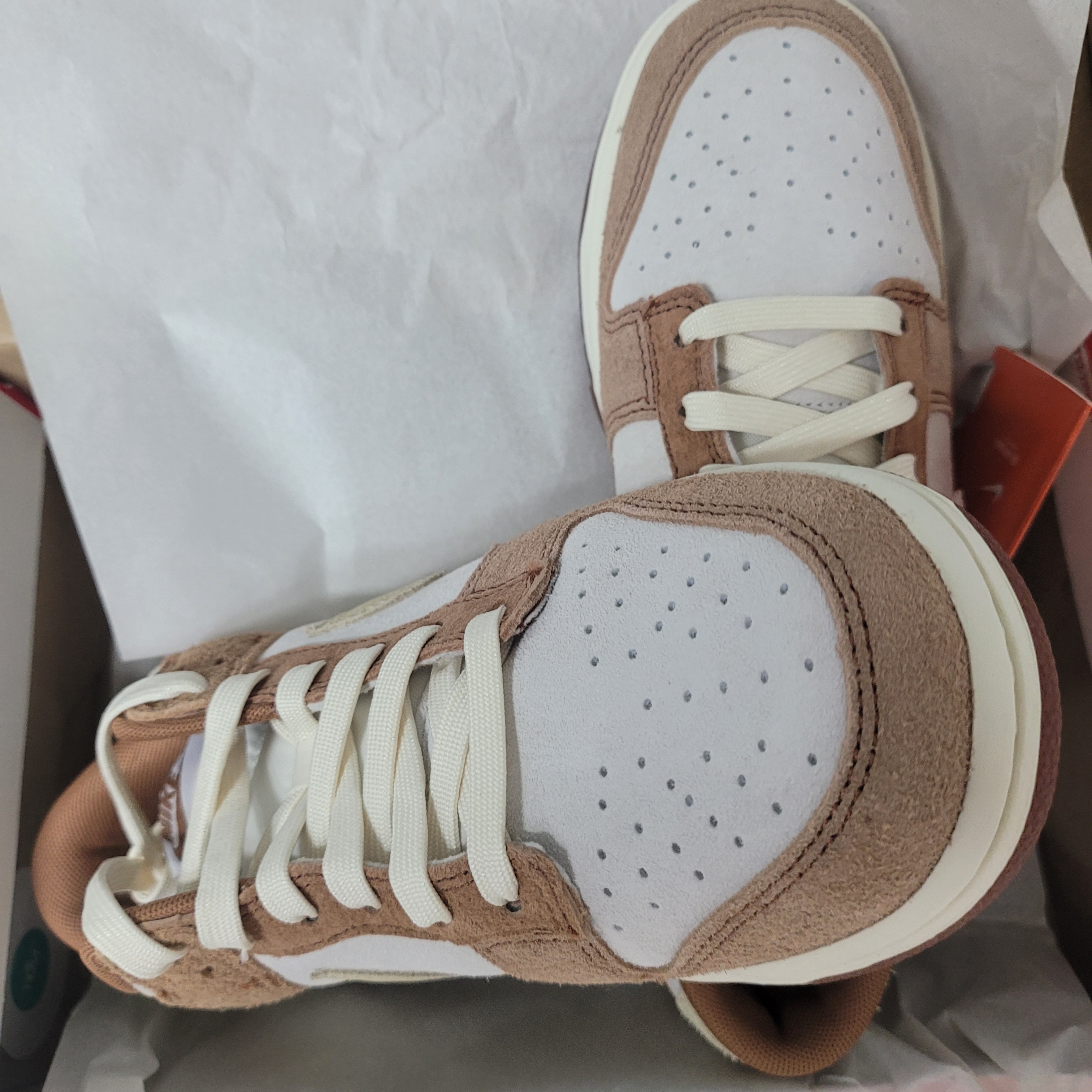Nike Dunk Low Pro Premium Medium Curry 착용 스타일