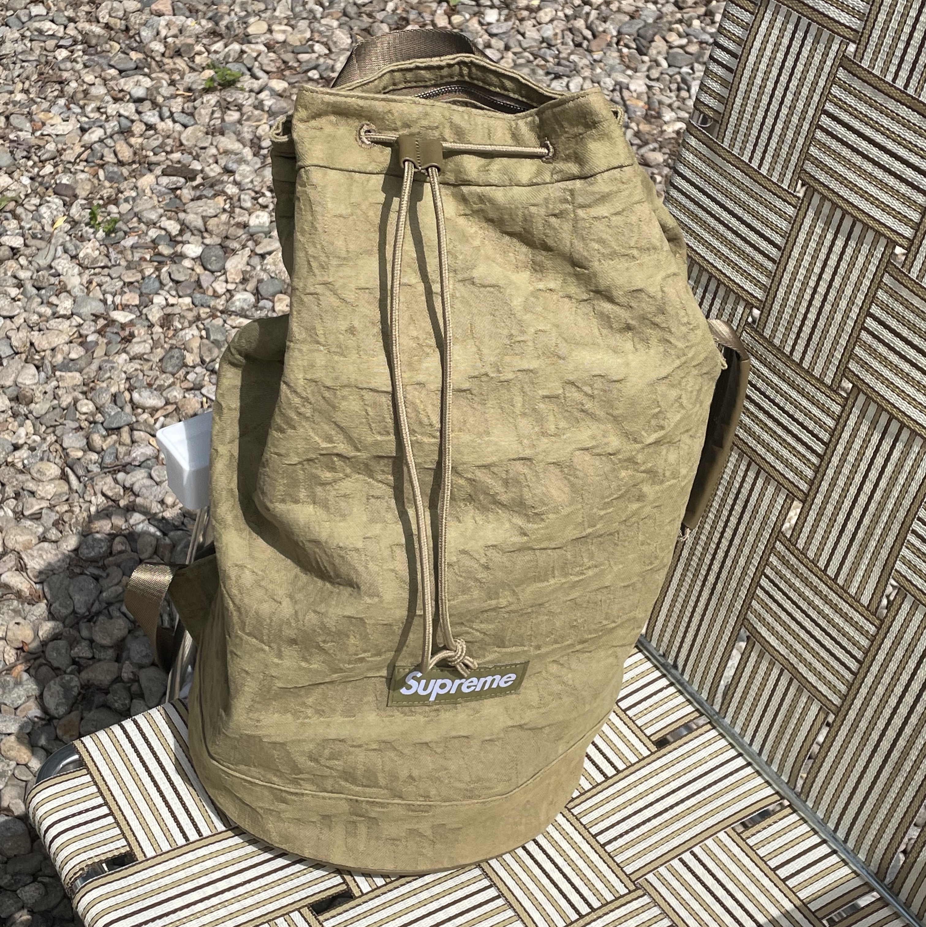 Supreme Fat Tip Jacquard Denim Backpack Olive - 22SS 착용 스타일