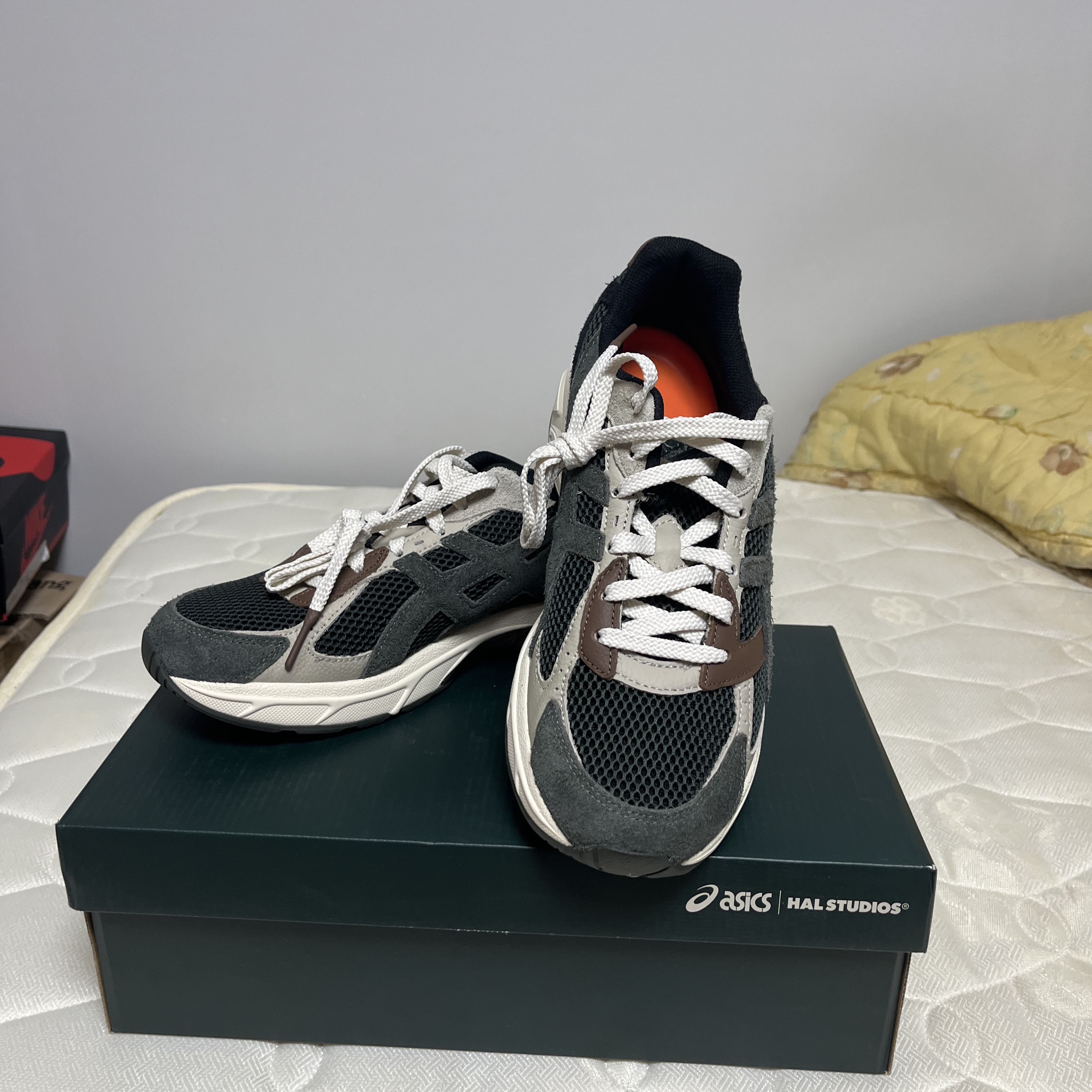 Asics x Hal Studios Gel-1130 MK-II Forest 착용 스타일