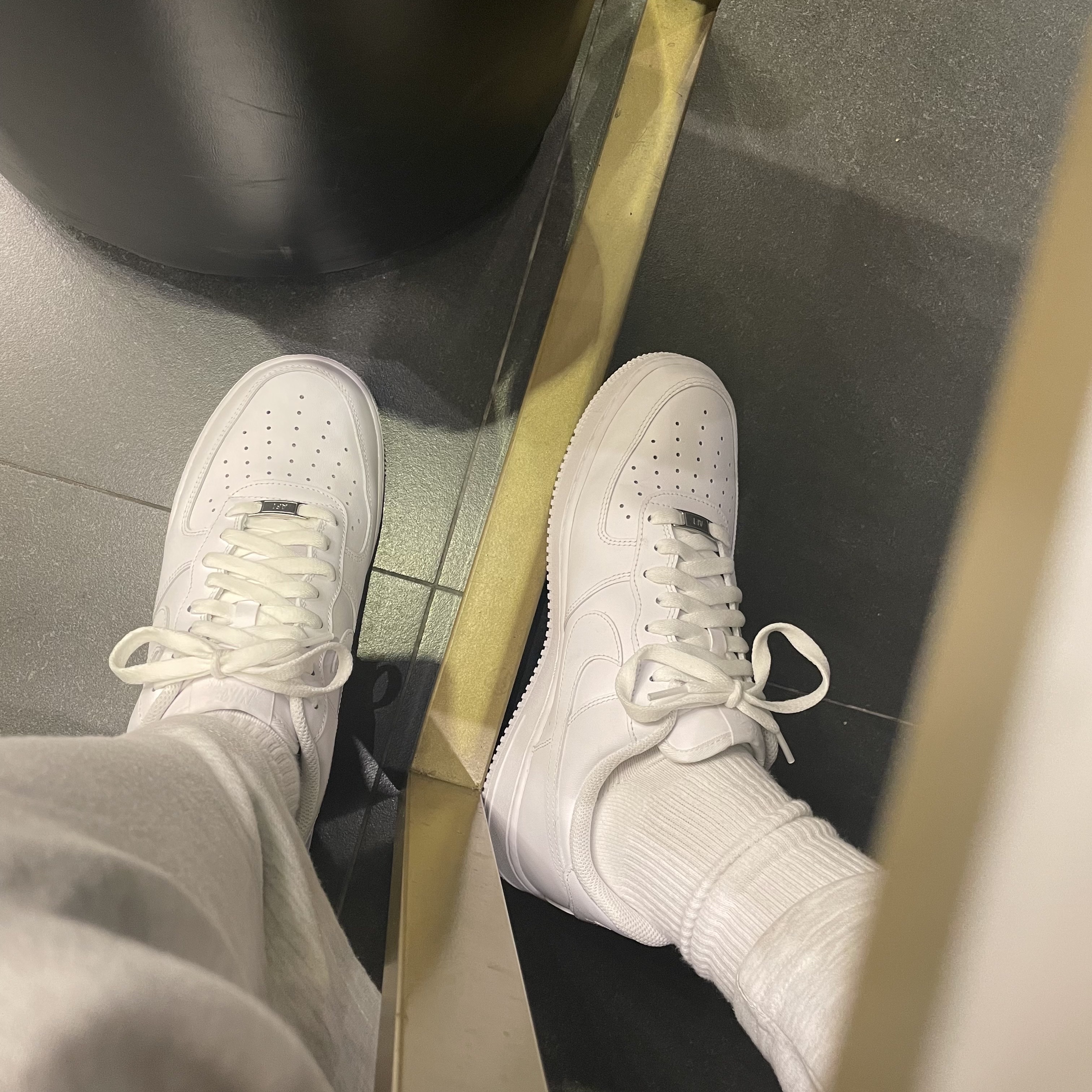 Nike Air Force 1 '07 Low White 착용 스타일
