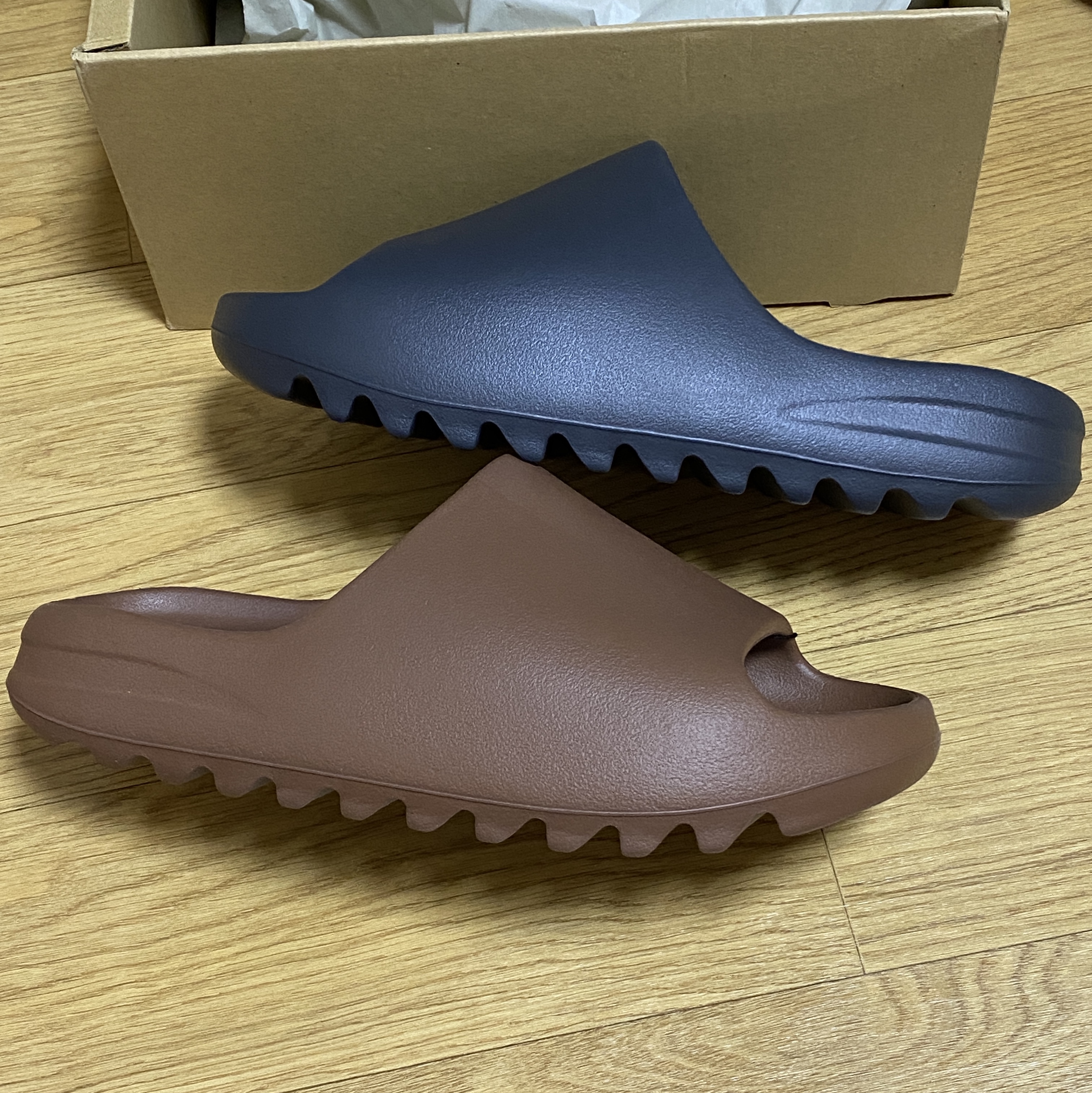 Adidas Yeezy Slide Onyx, Adidas Yeezy Slide Flax 착용 스타일