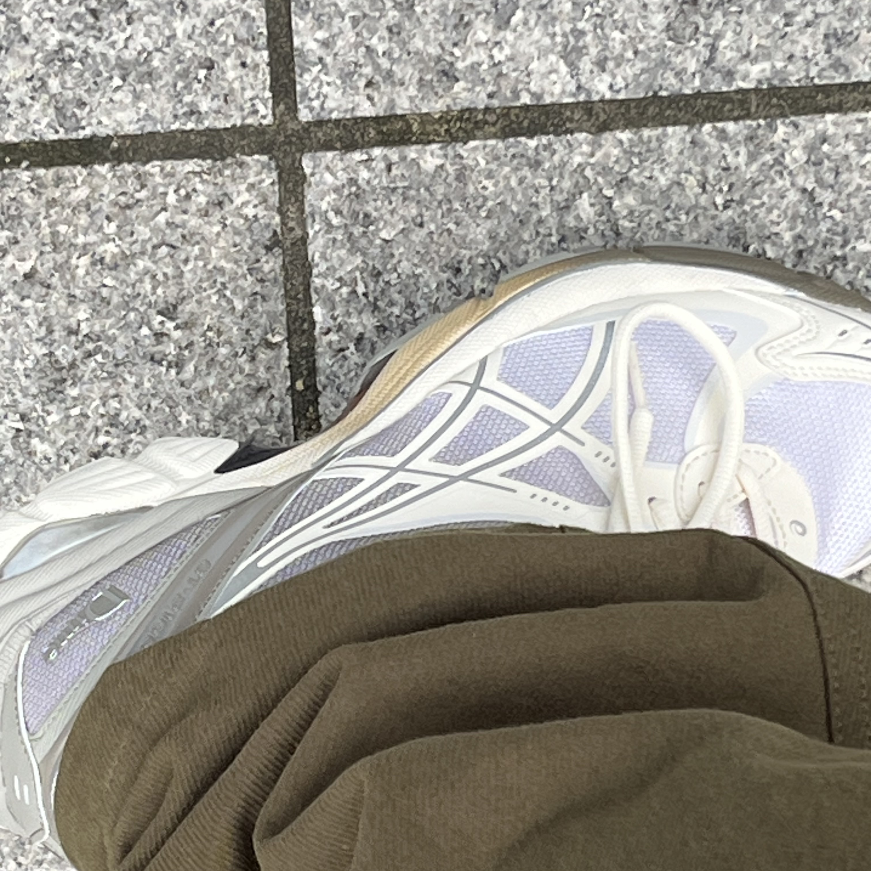 Asics x Dime GT-2160 Arctic Wolf London Fog 착용 스타일 - 2