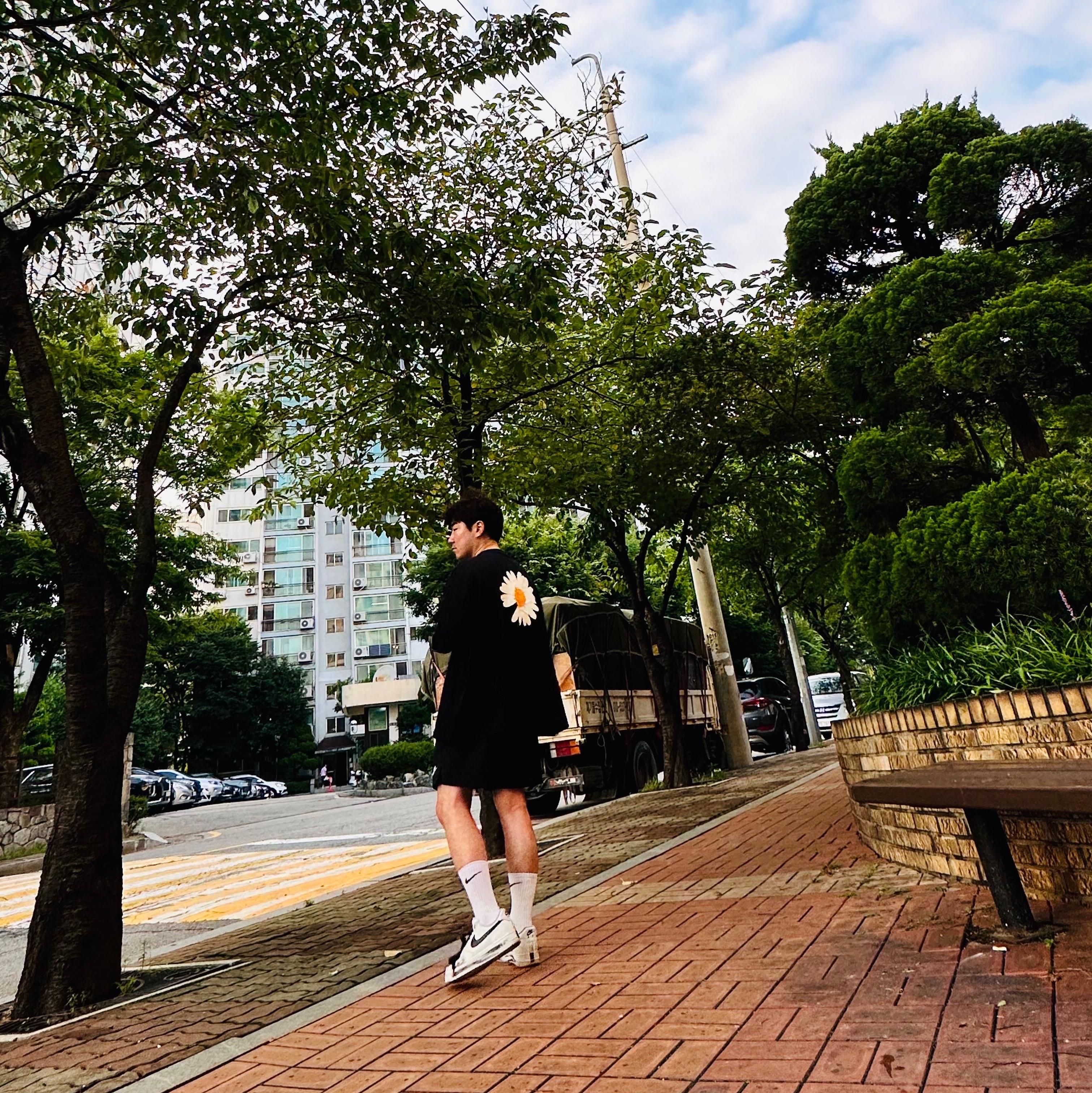 Nike x Peaceminusone LS T-Shirt Black (DR0098-010), Nike x Peaceminusone Air Force 1 Low Para-Noise 2.0 착용 스타일