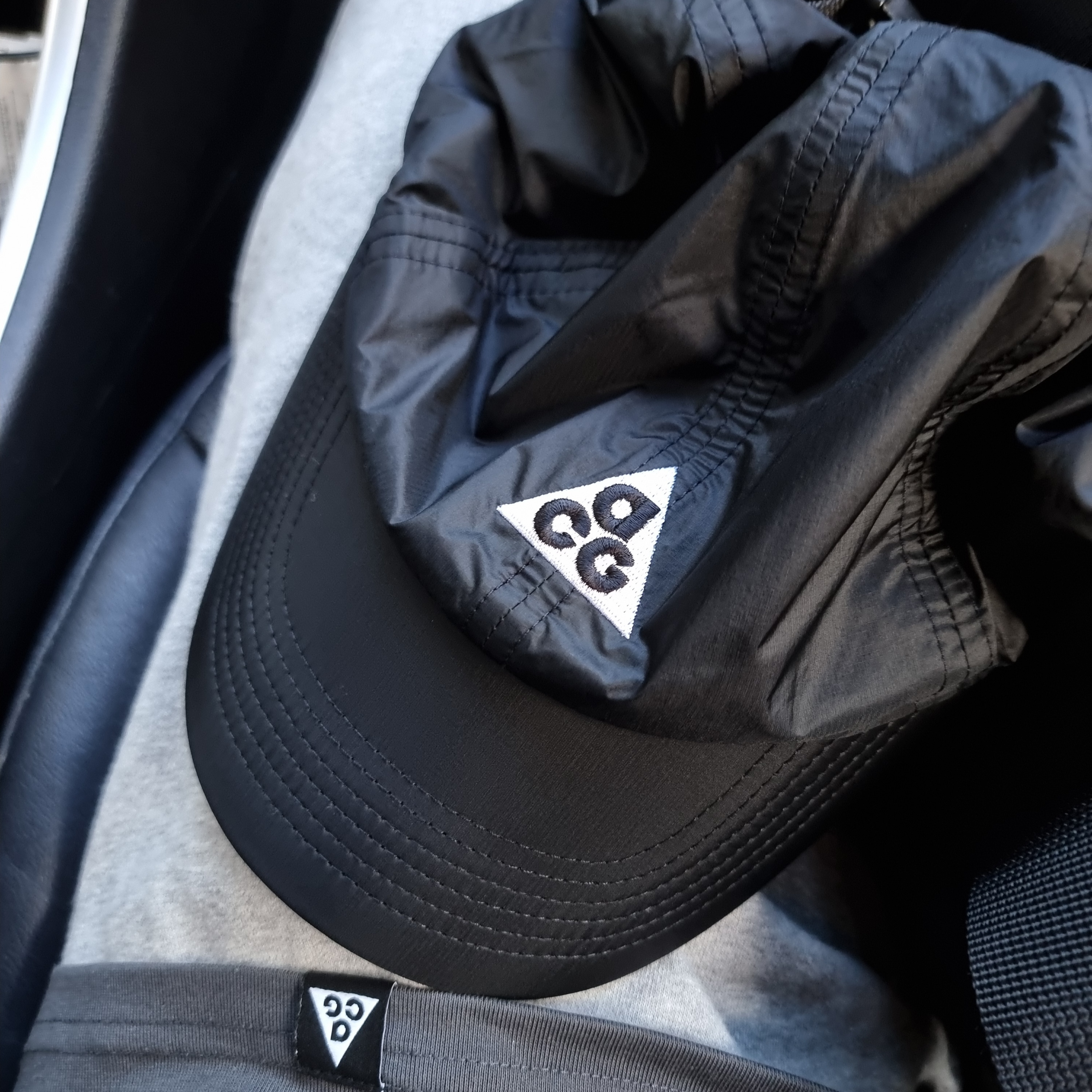 Nike ACG Trail Cap Black 착용 스타일