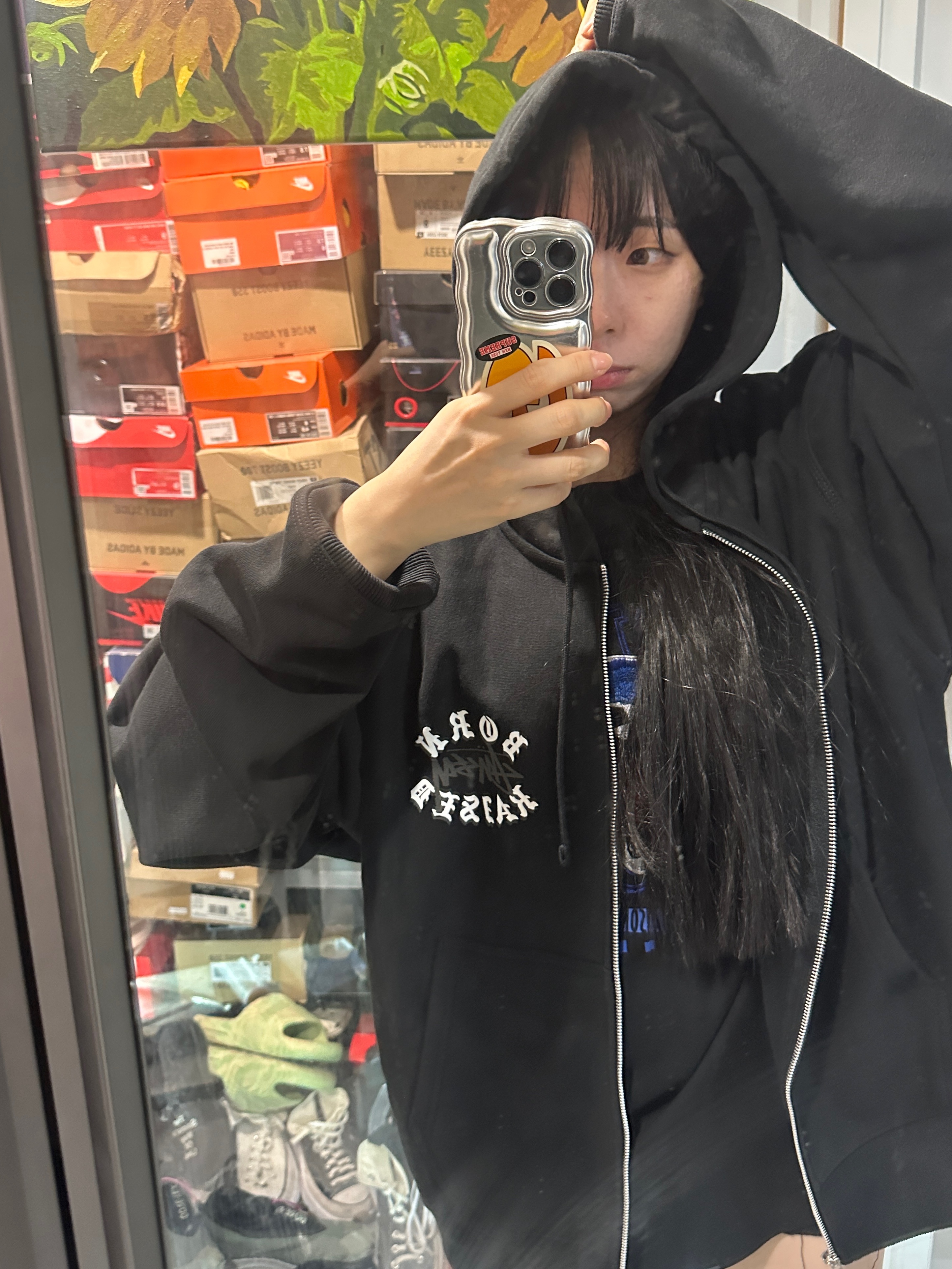 Stussy x Born X Raised Logo Zip Hoodie Black, Maison Kitsune x Ader Error Yawn Fox T-Shirt Black 착용 스타일