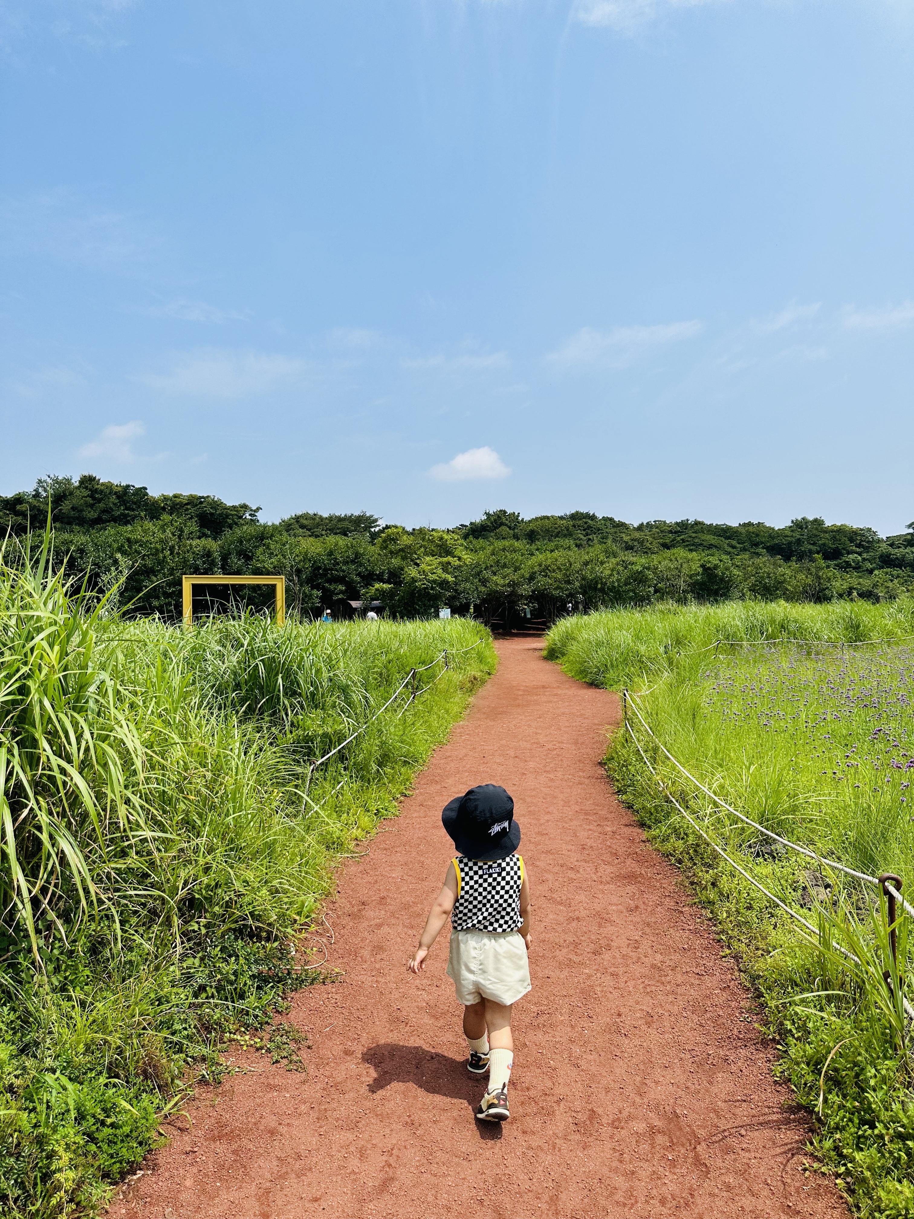 Nike x Stussy Bucket Hat Black, (Kids) Essentials Running Shorts Wheat - 22SS 착용 스타일 - 5
