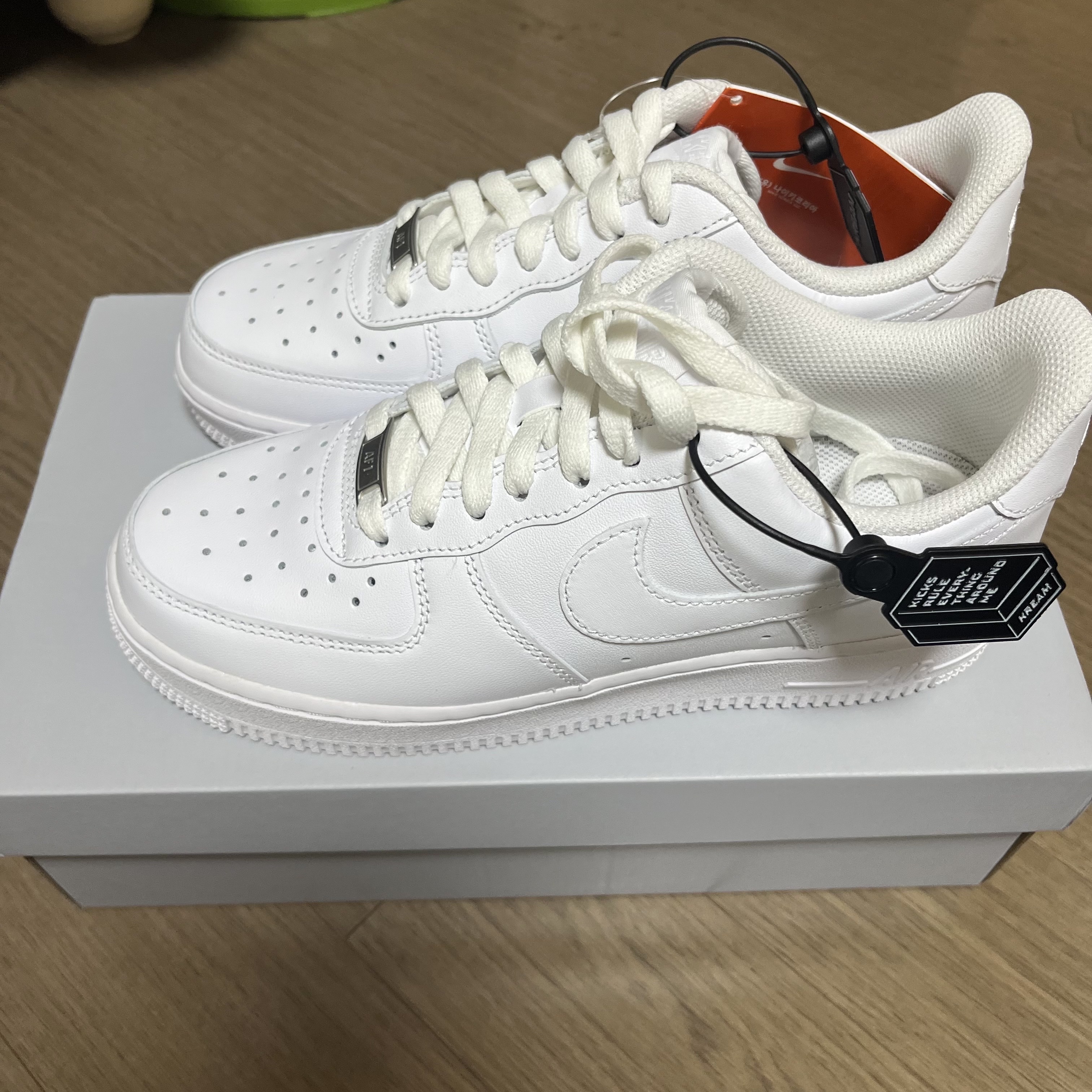 Nike Air Force 1 '07 Low White 착용 스타일