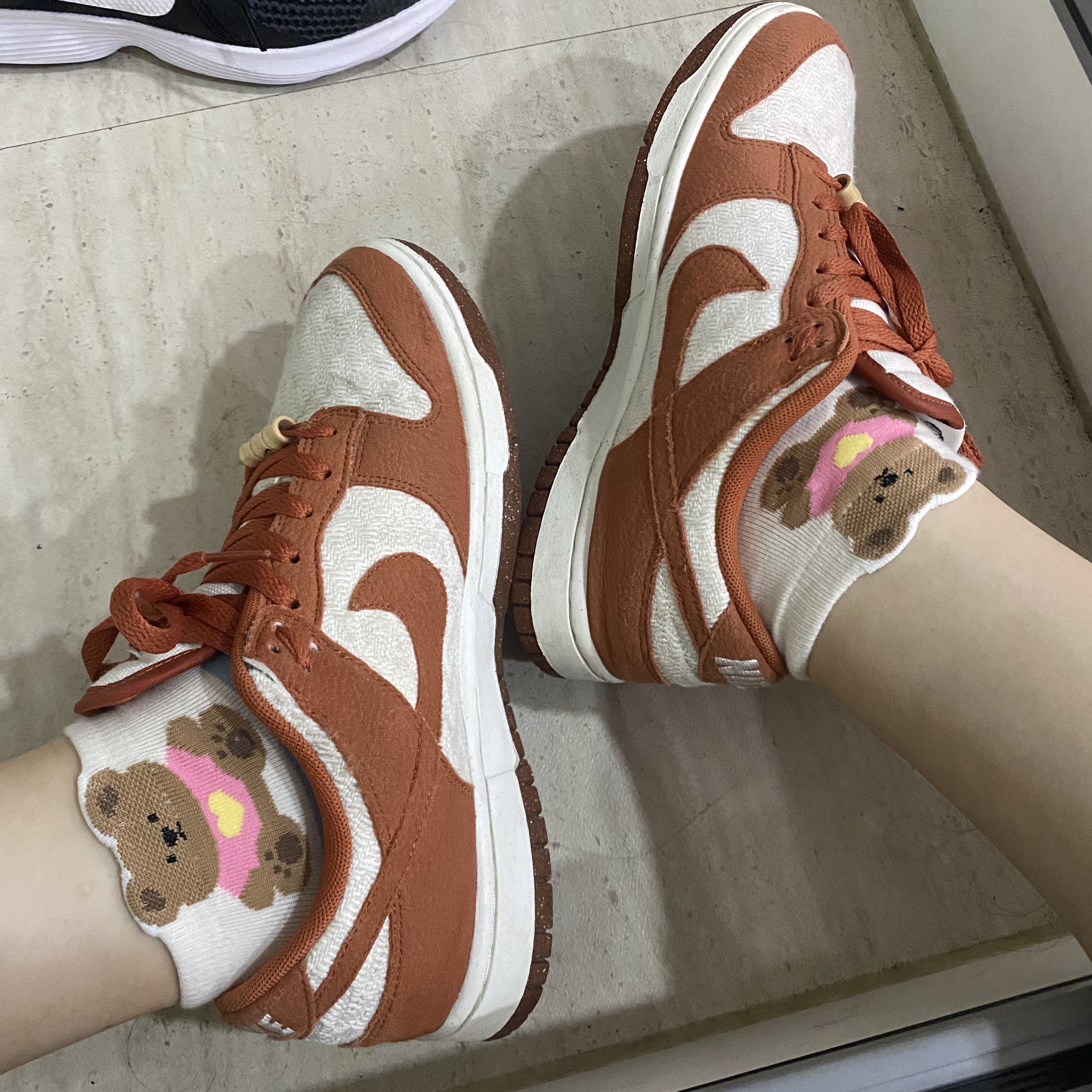 (W) Nike Dunk Low SE Sun Club Burnt Sunrise 착용 스타일