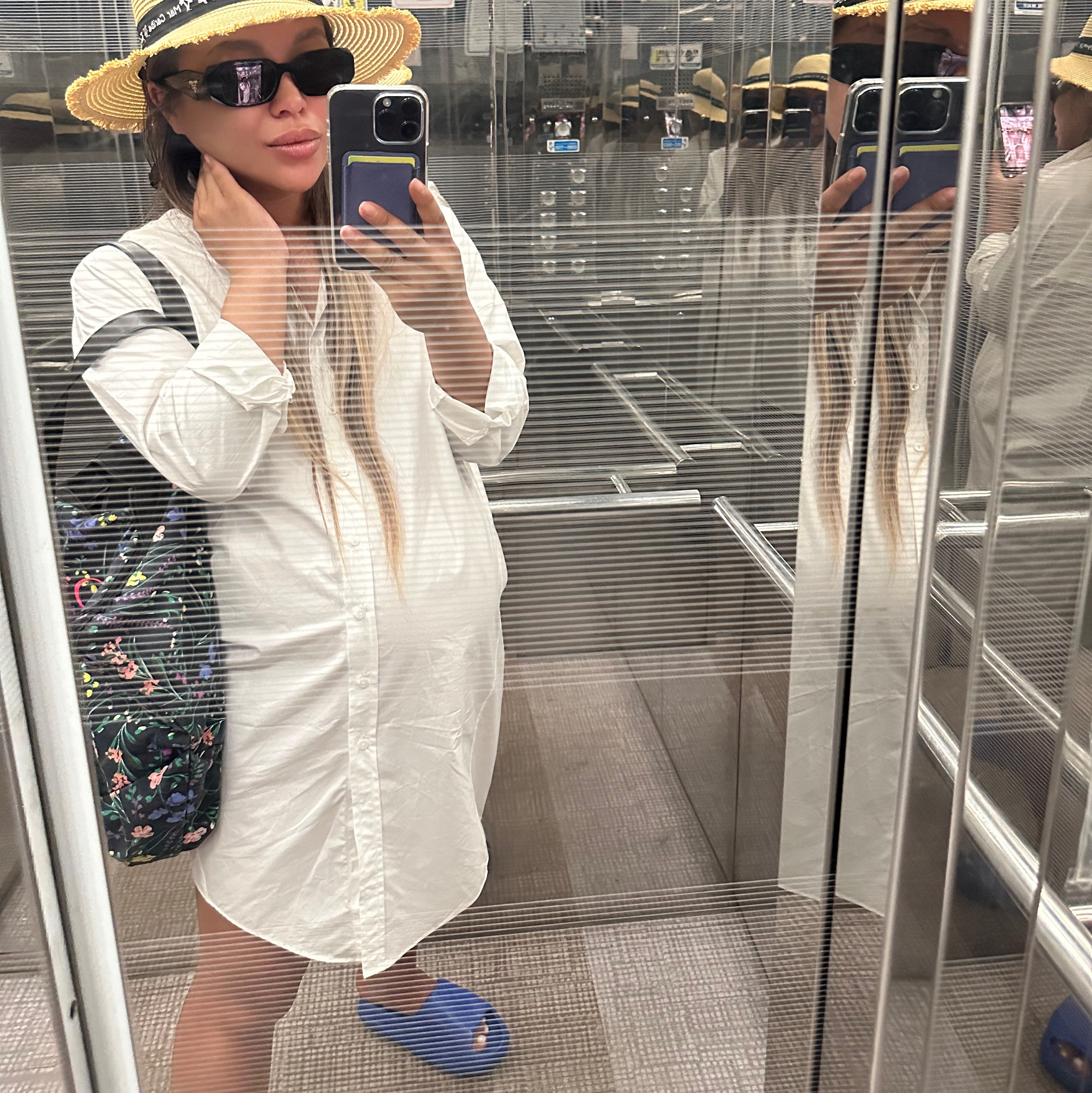 Adidas Yeezy Slide Azure 착용 스타일