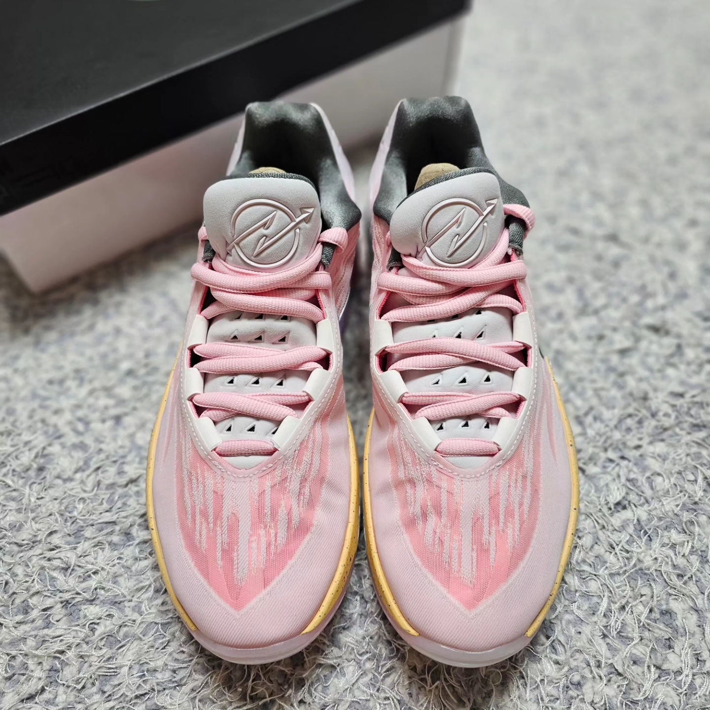 Nike Air Zoom GT Cut 2 Pearl Pink 착용 스타일 - 5