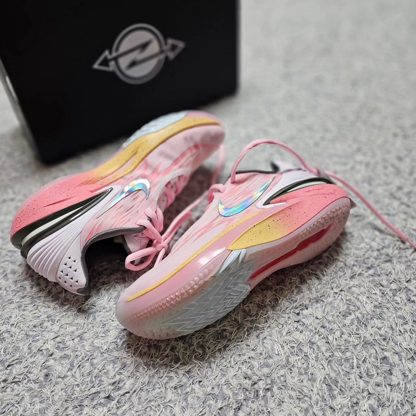 Nike Air Zoom GT Cut 2 Pearl Pink 착용 스타일 - 4