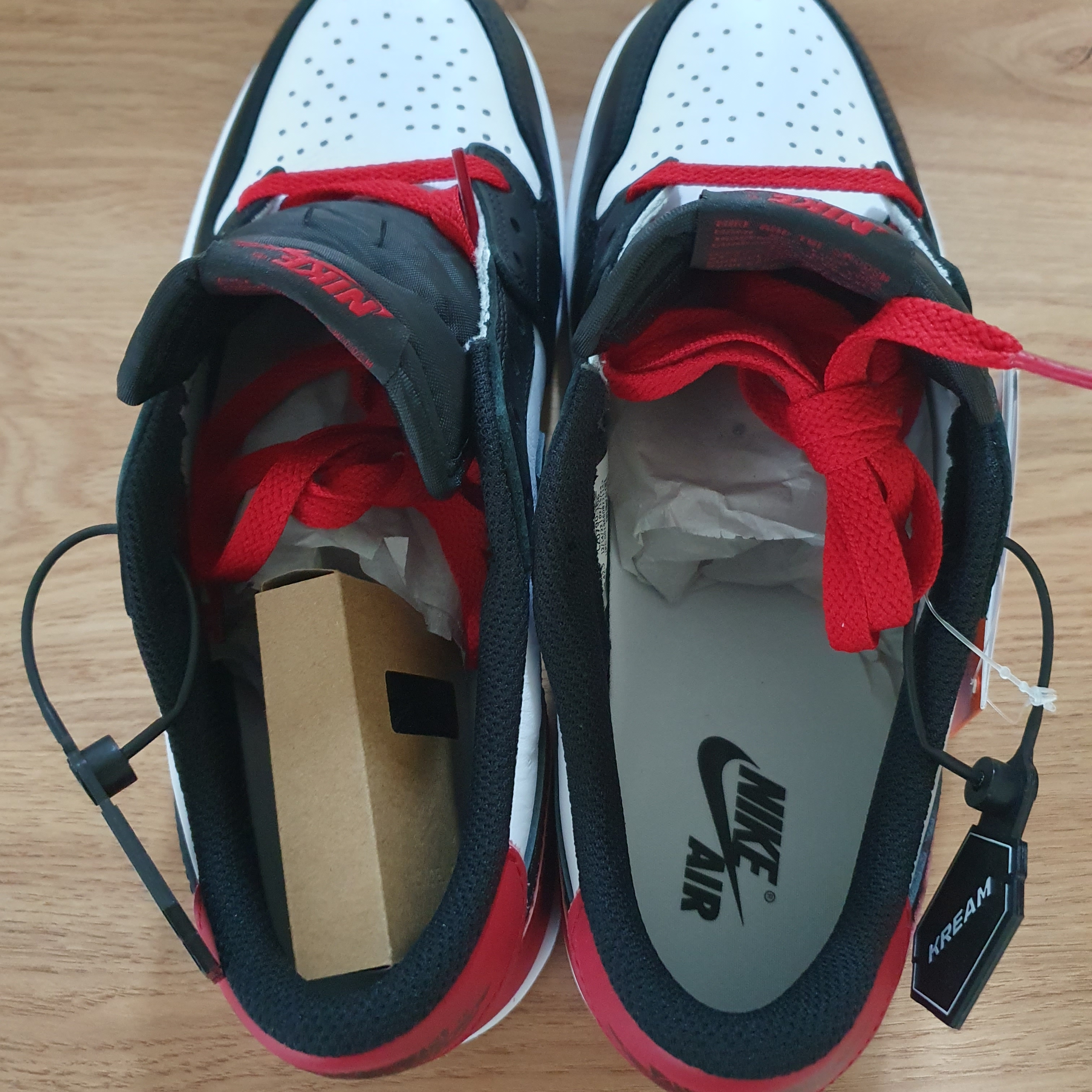 Jordan 1 Retro Low OG Black Toe 착용 스타일 - 1