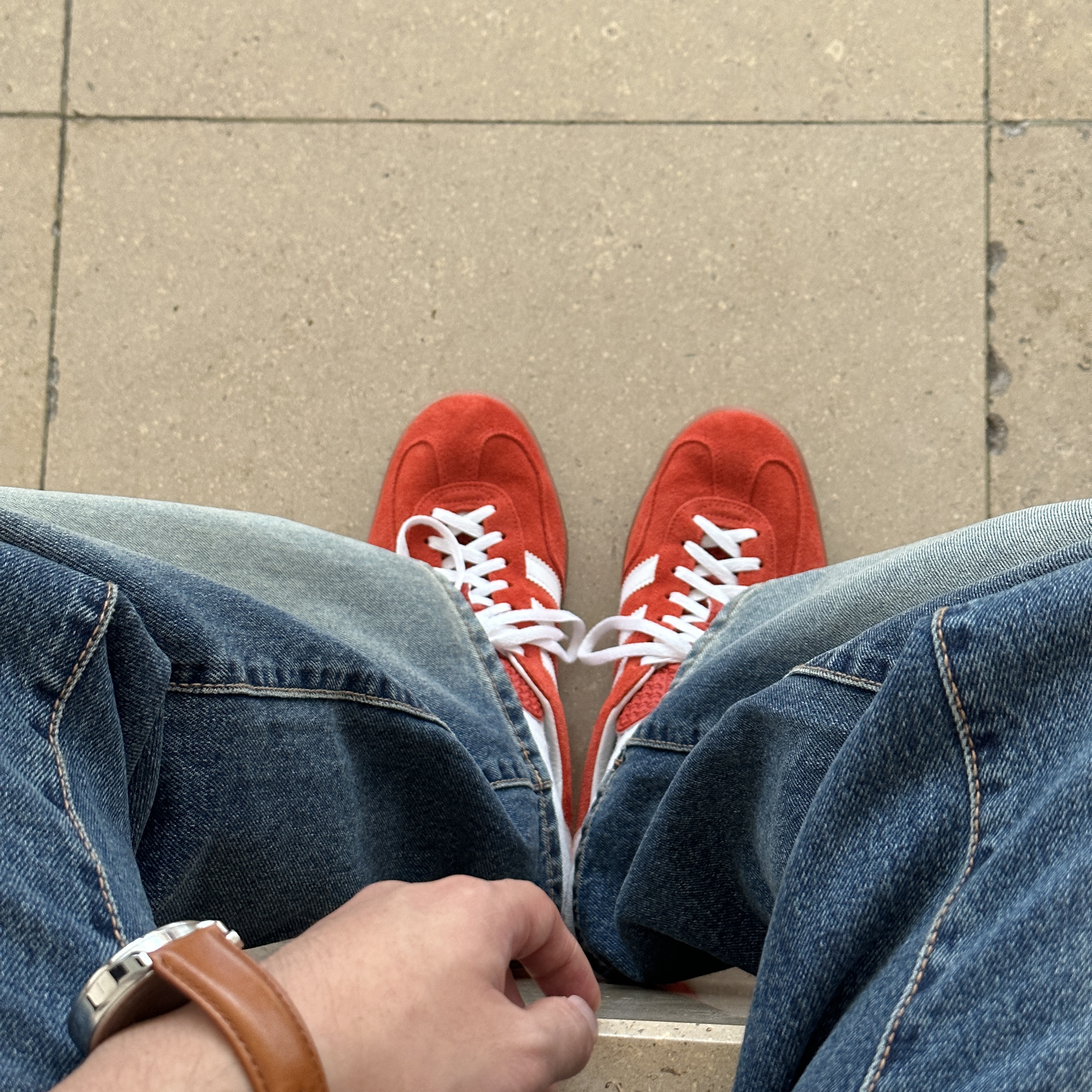 (W) Adidas Gazelle Indoor Bold Orange Cloud White, Human Made Heart Keyring Red 착용 스타일 - 3