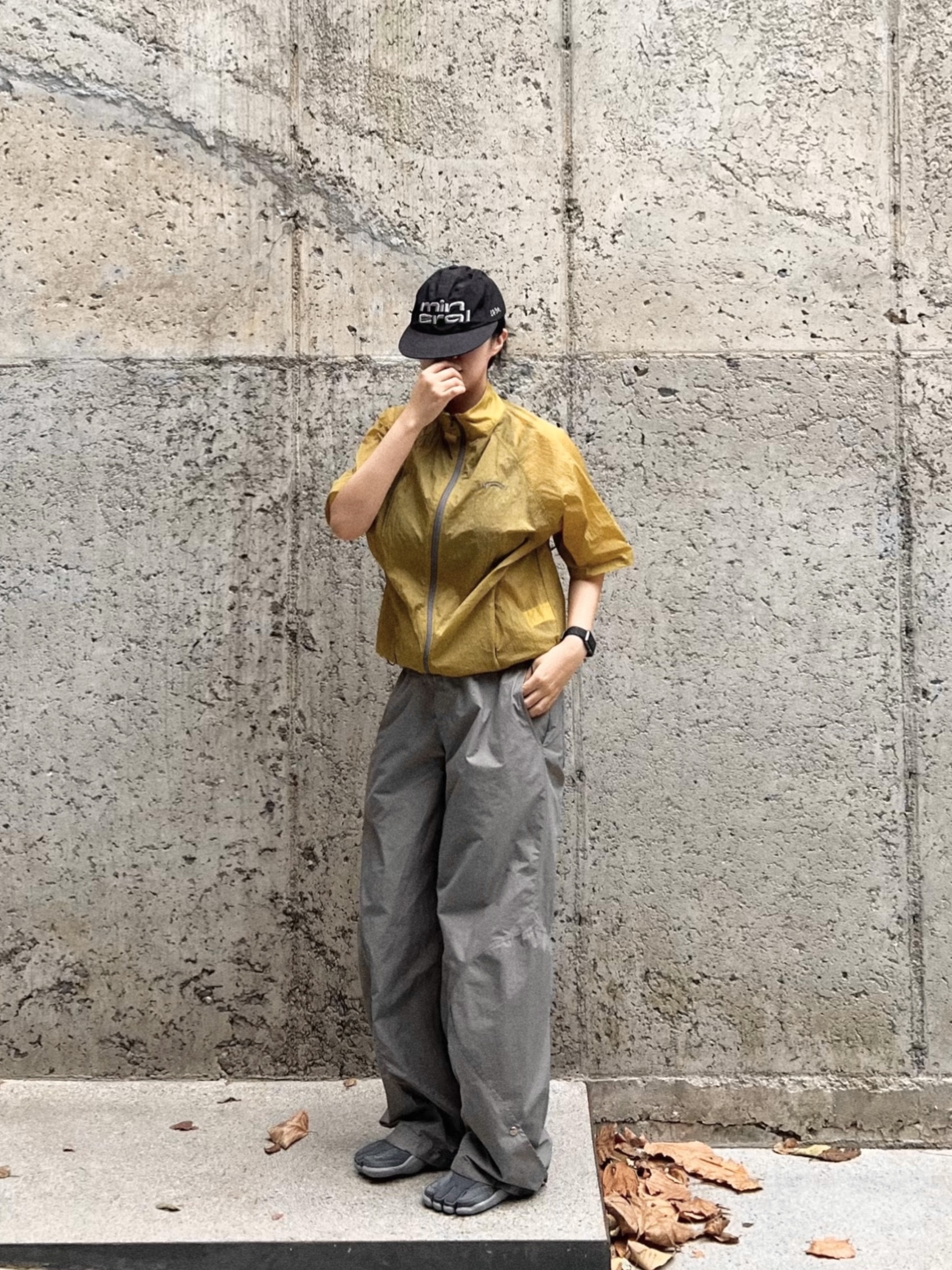 Art of Field Packable Short Sleeved Half Jacket Lime 착용 스타일