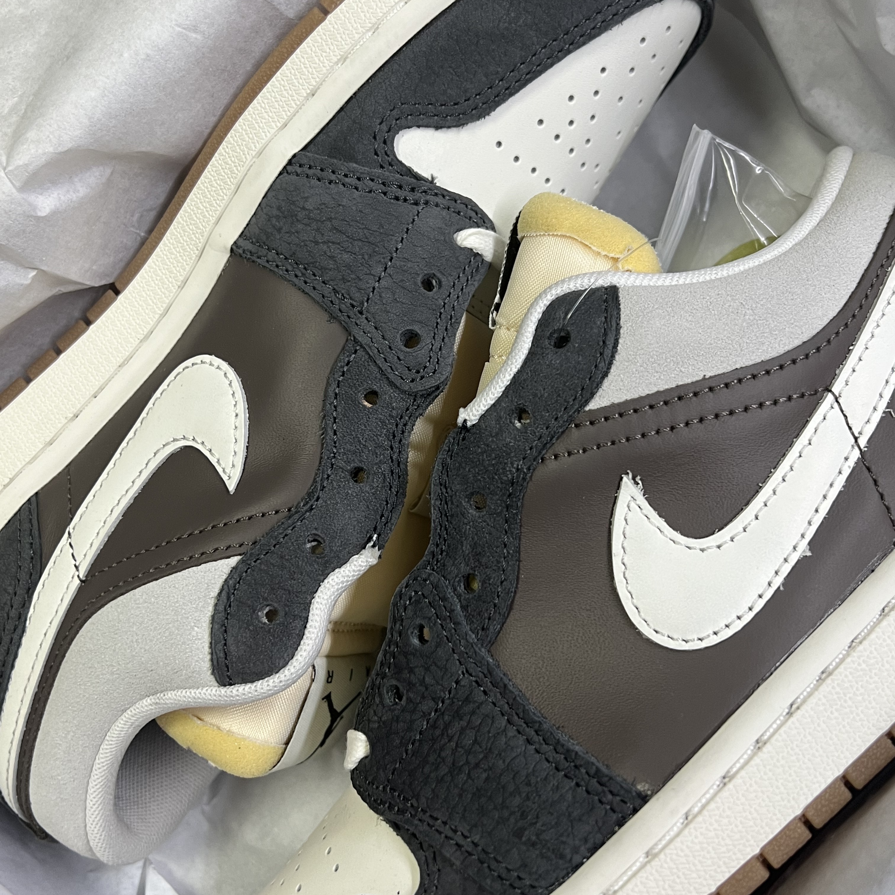 Jordan 1 Retro High OG Defiant SB LA to Chicago, Jordan 1 Low Kkachi 착용 스타일 - 2