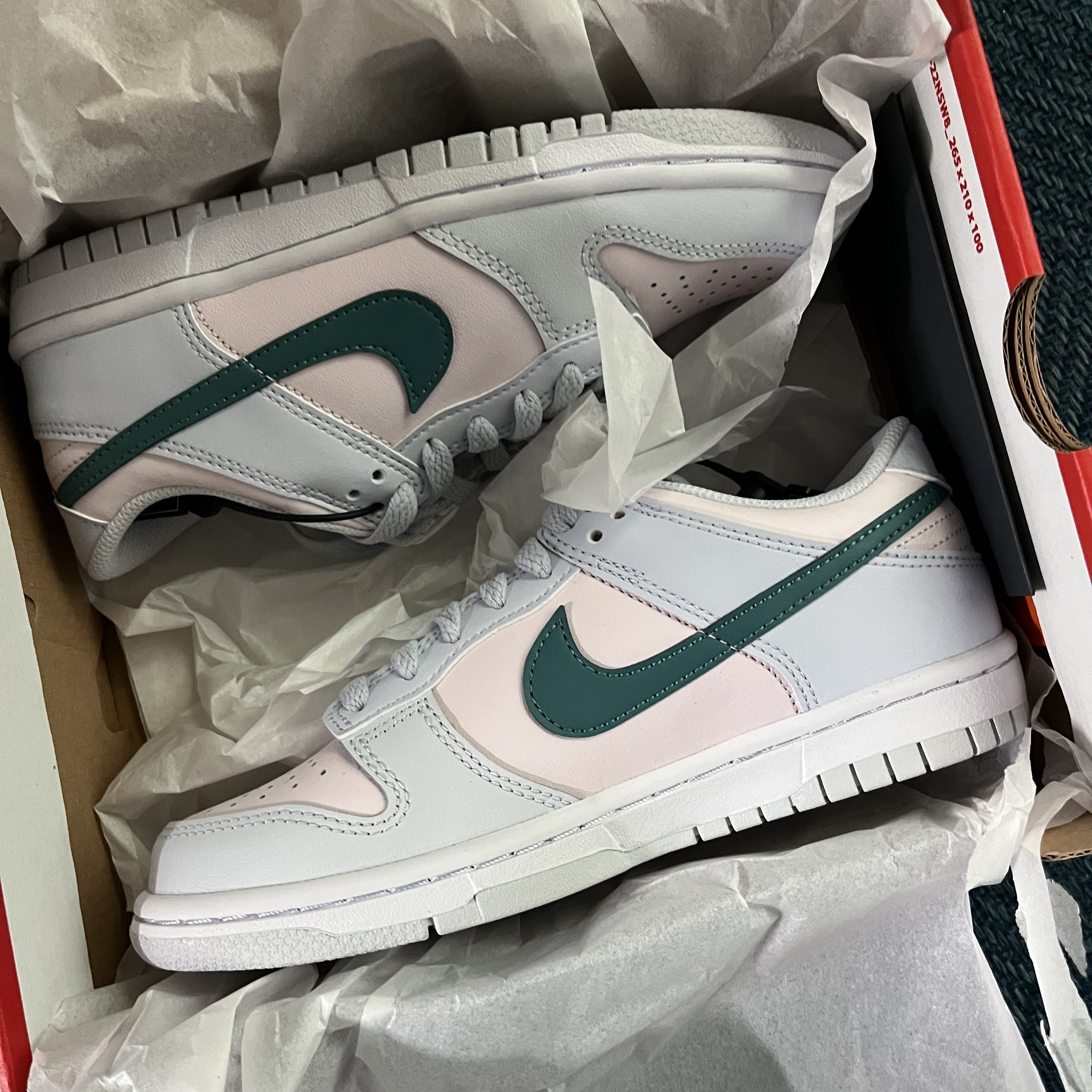 (GS) Nike Dunk Low Football Grey Mineral Teal 착용 스타일 - 4