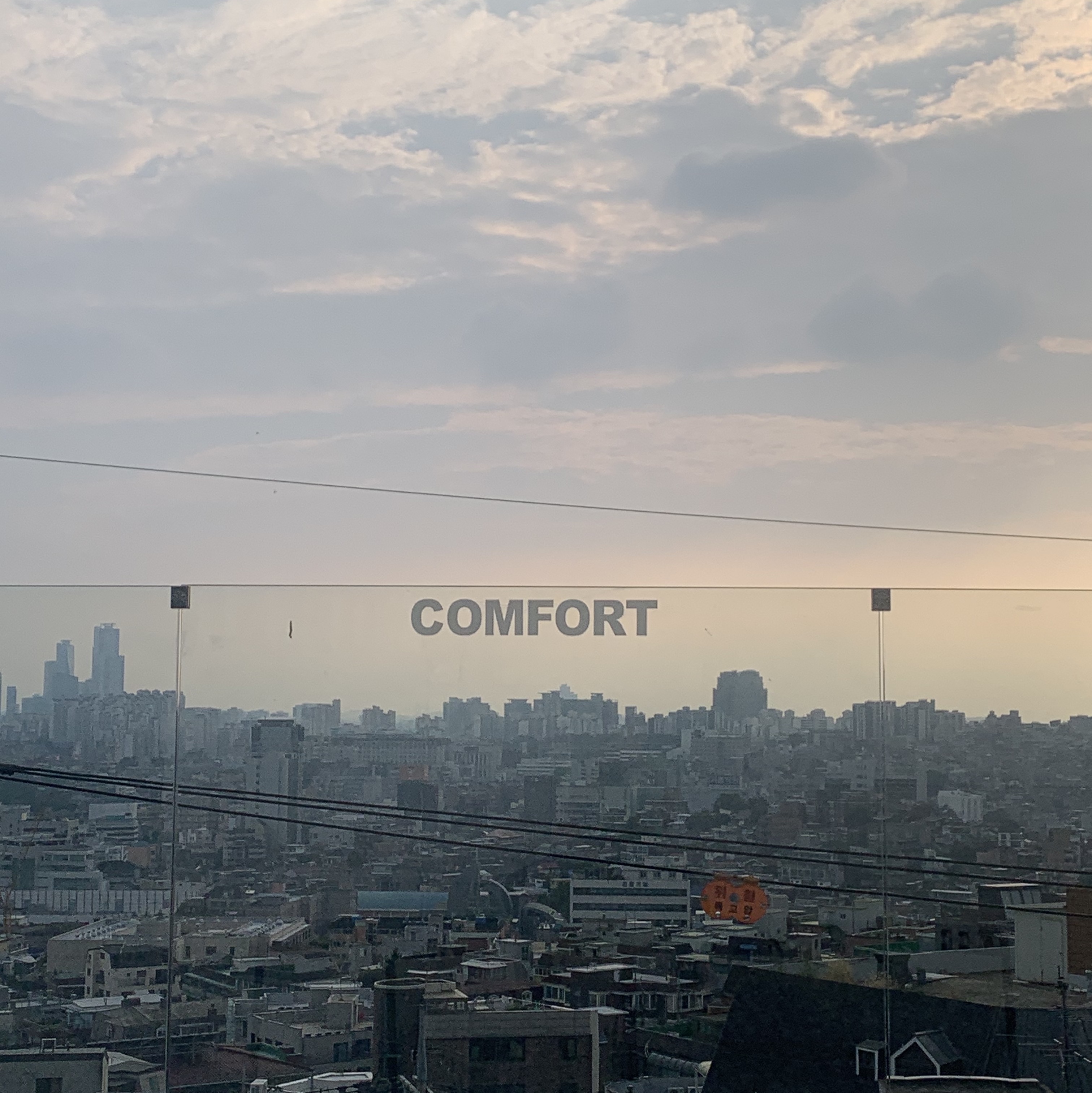 Maison Mihara Yasuhiro Peterson OG Sole Over Dyed Low-top Sneakers Black 착용 스타일 - 4