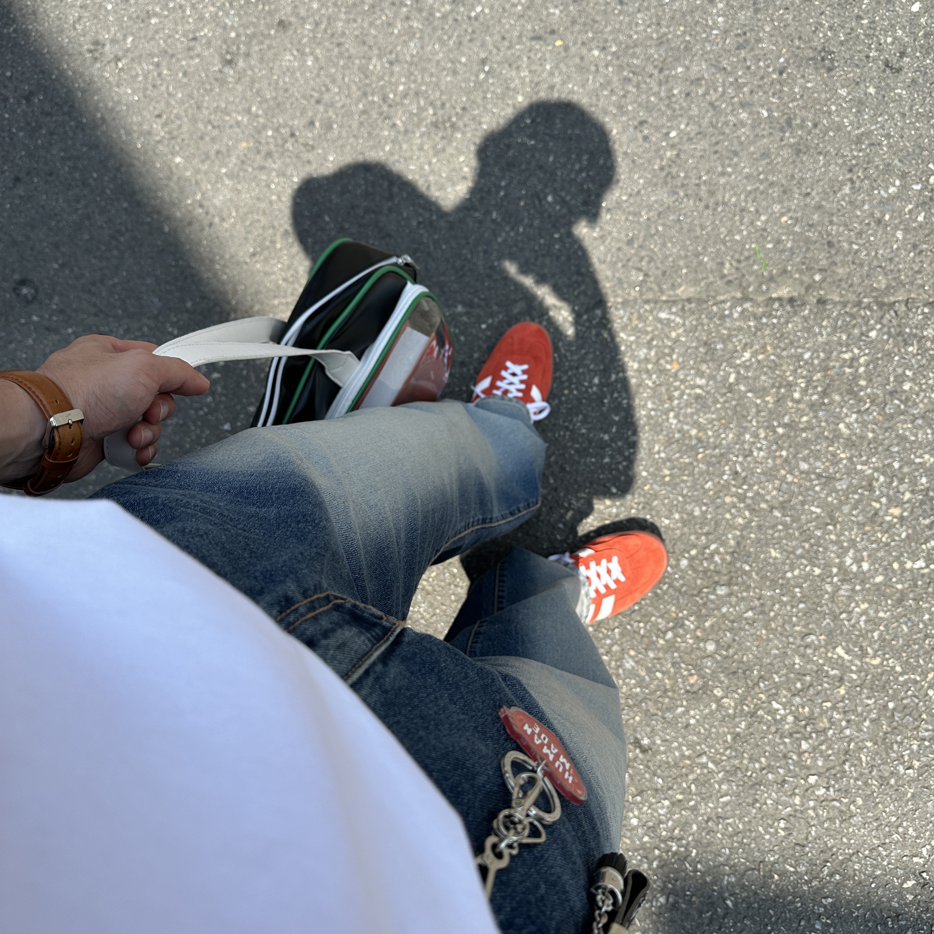 (W) Adidas Gazelle Indoor Bold Orange Cloud White, Human Made Heart Keyring Red 착용 스타일 - 4