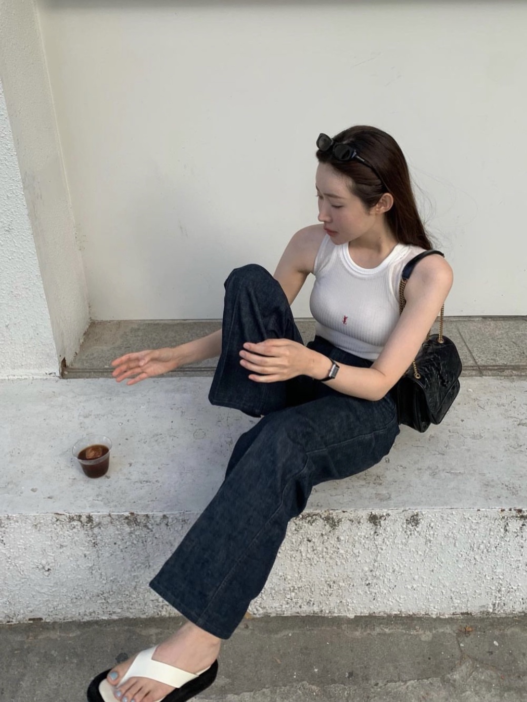 (W) The Row Ginza Sandal in Suede Natural Black 착용 스타일