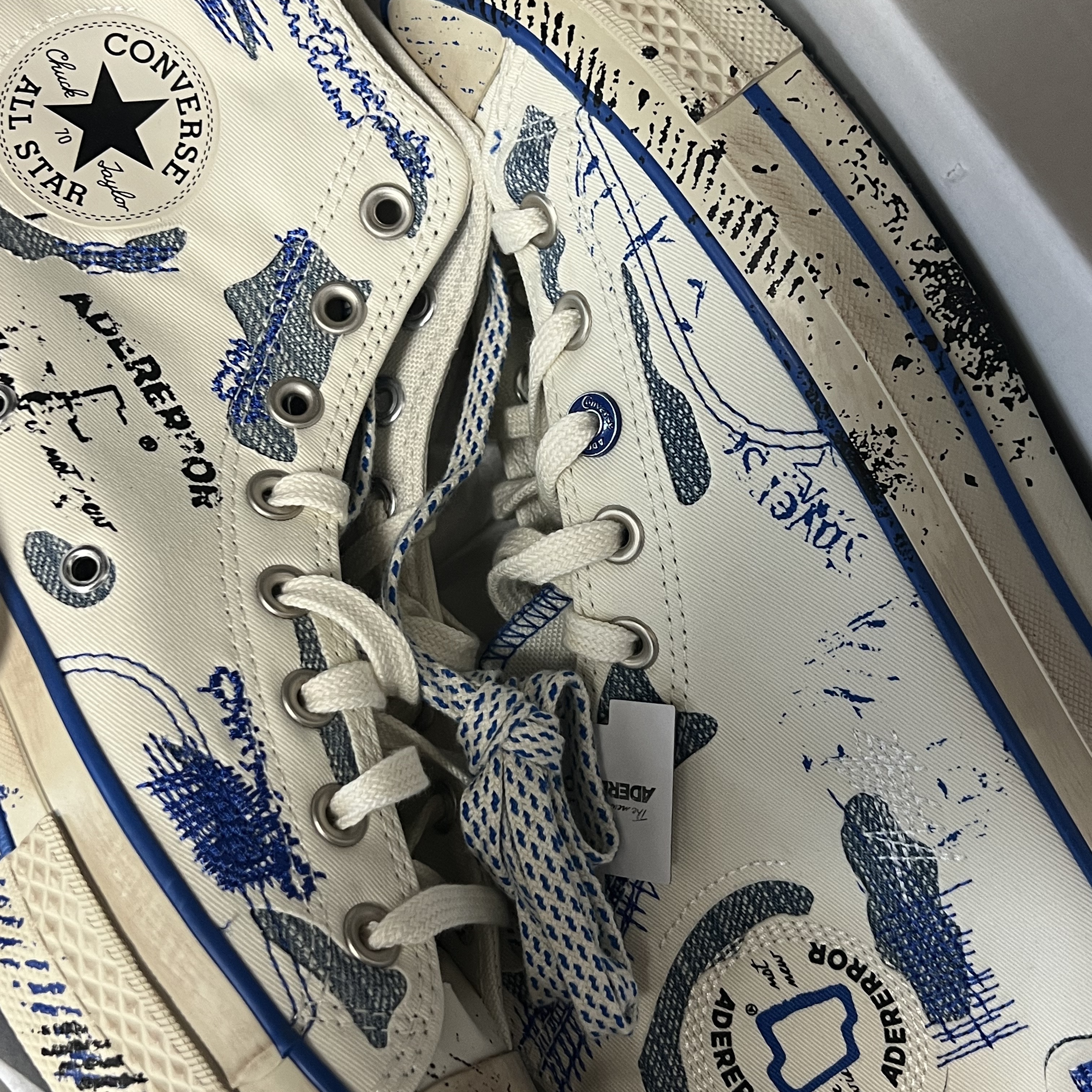Converse x Ader Error Chuck 70 High White, Converse x Ader Error Chuck 70 Ox Imperial Blue 착용 스타일 - 1