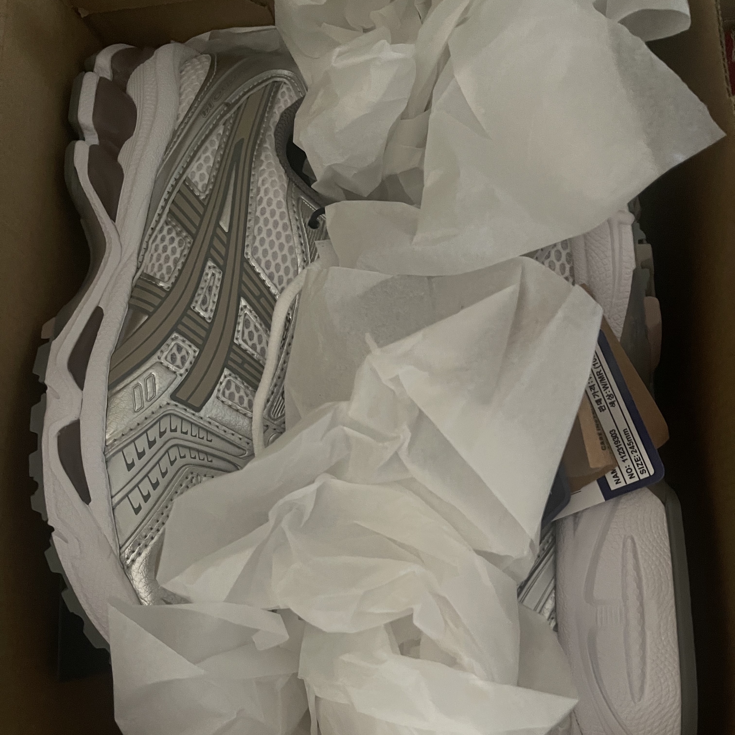(W) Asics Gel-Kayano 14 White Moonrock 착용 스타일