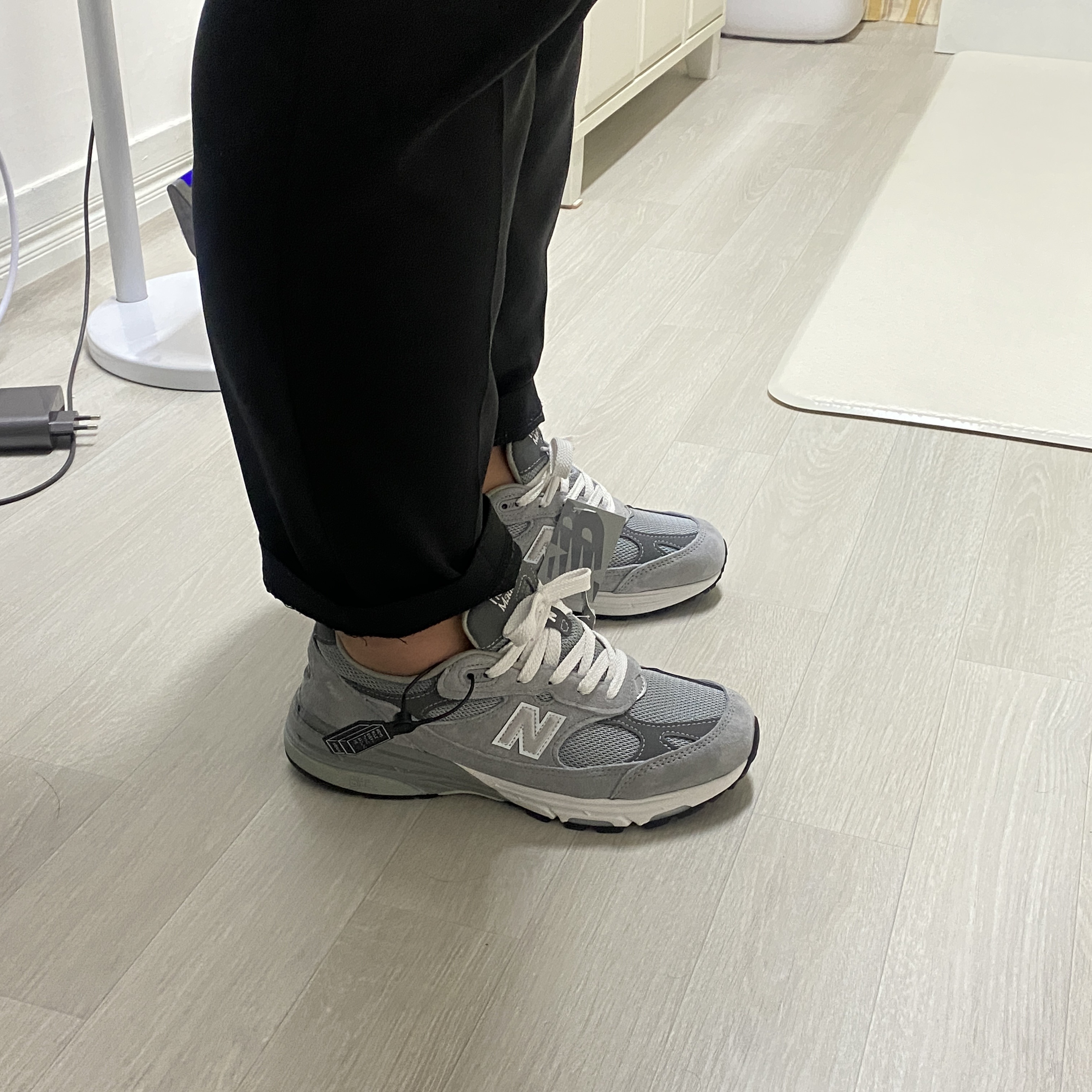 (W) New Balance 993 Made in USA Grey - B Standard 착용 스타일