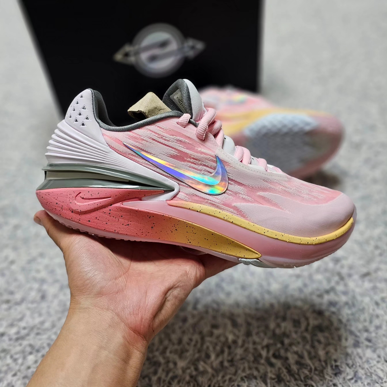 Nike Air Zoom GT Cut 2 Pearl Pink 착용 스타일 - 3