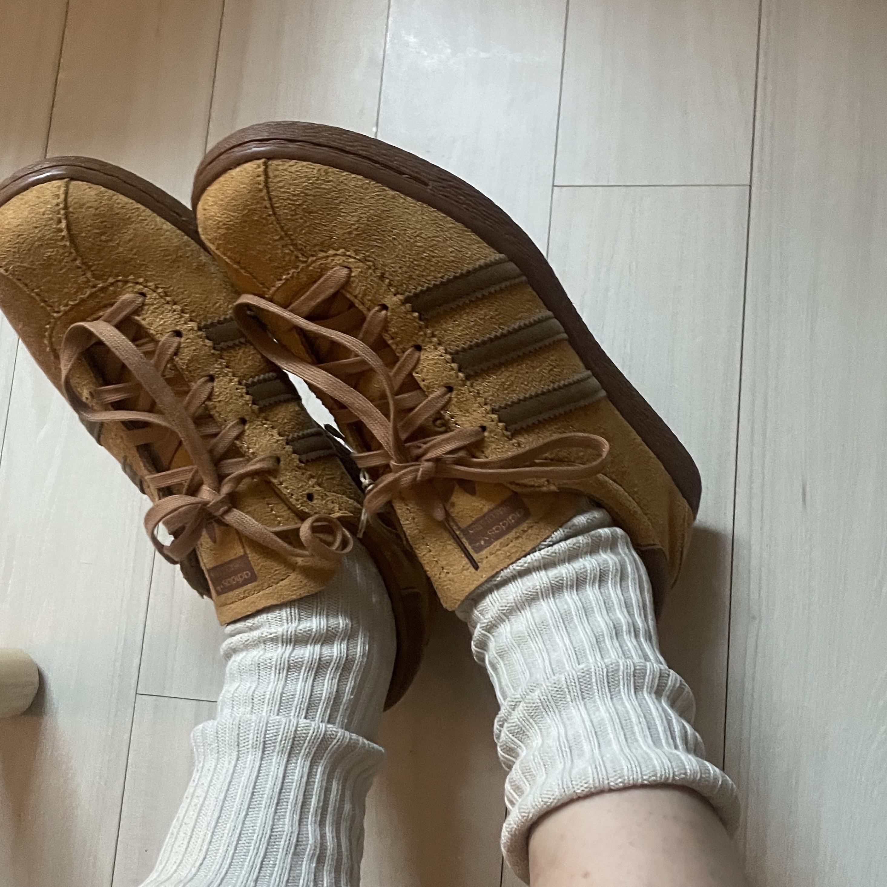 Adidas Tobacco Gruen Mesa Brown Desert 착용 스타일 - 4